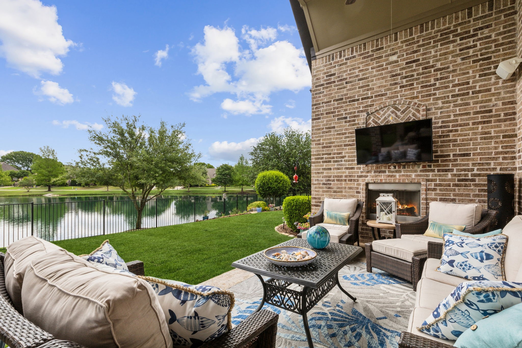 2801 Golden Meadow Court