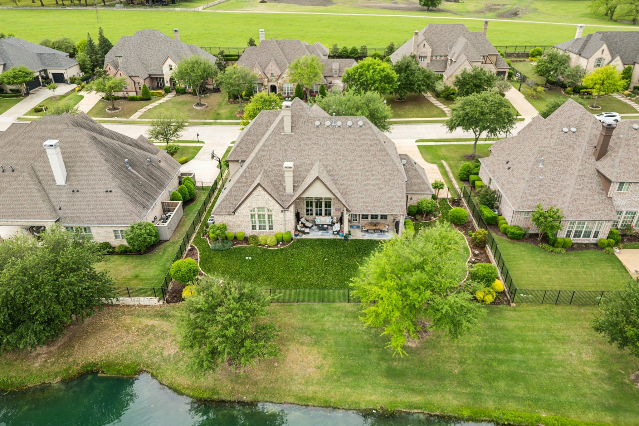 2801 Golden Meadow Court