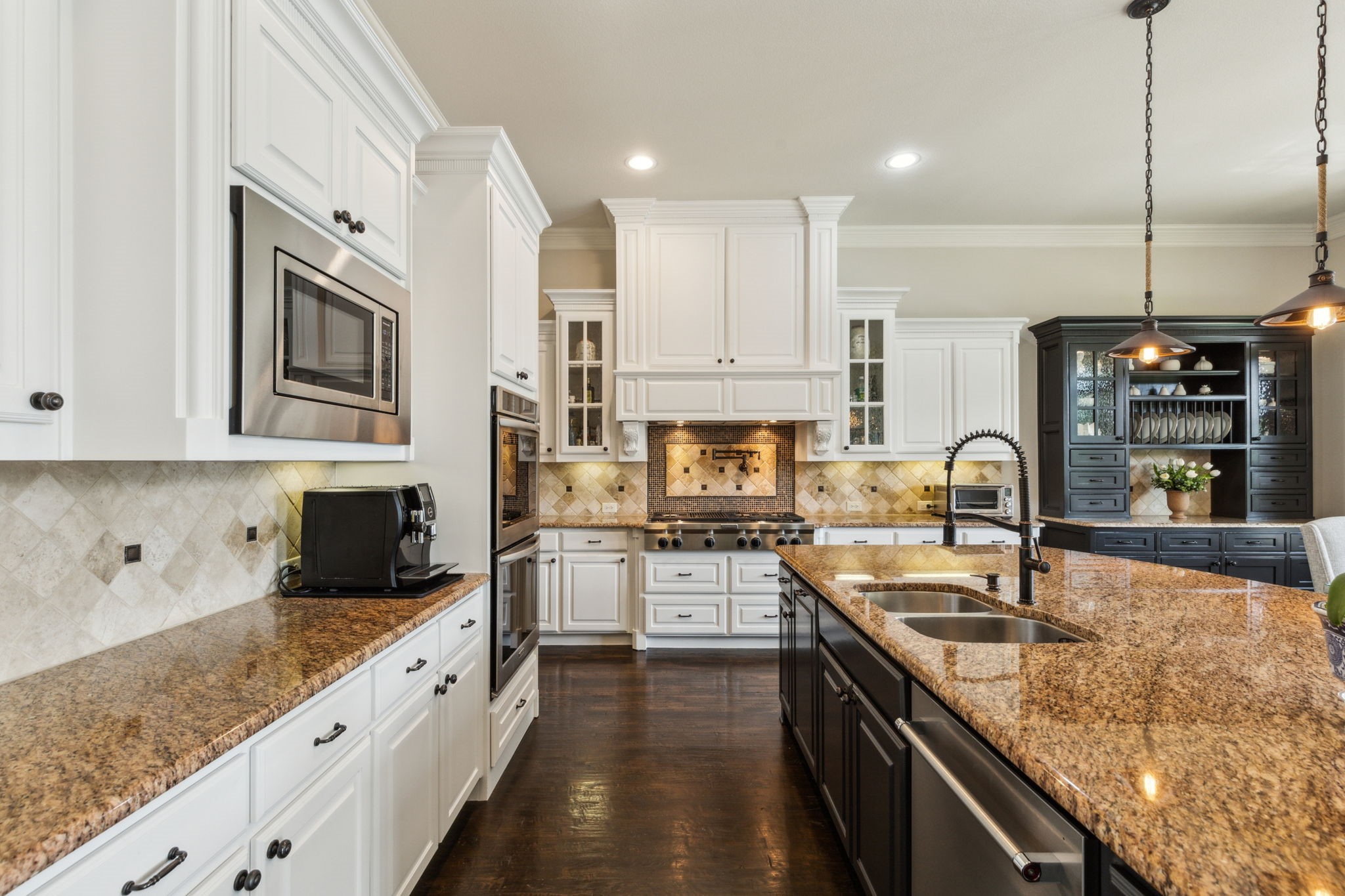 2801 Golden Meadow Court