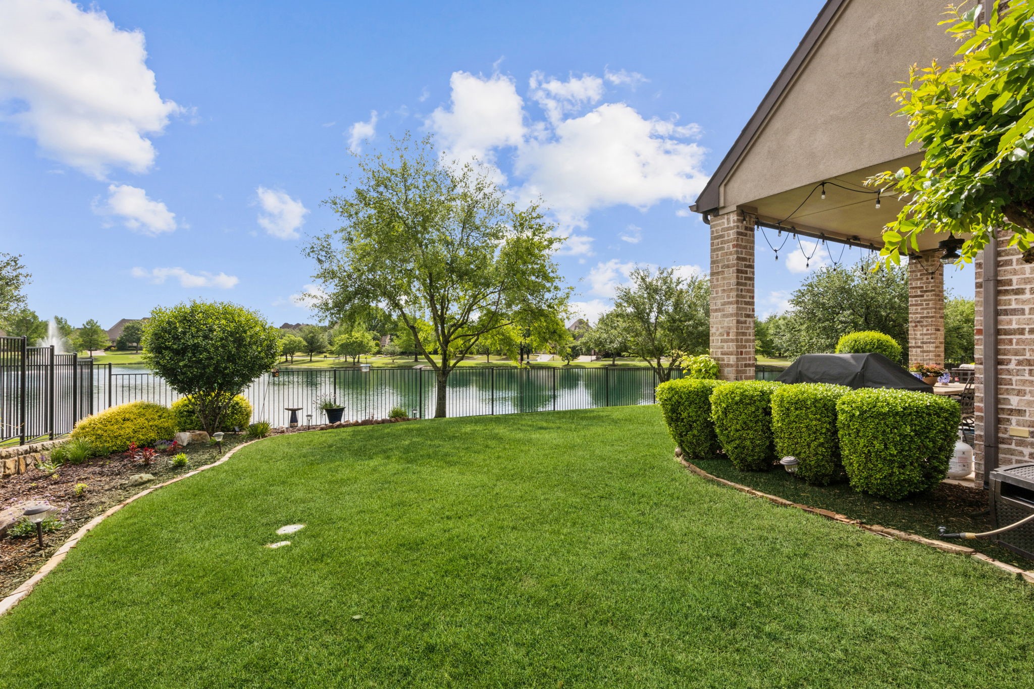 2801 Golden Meadow Court
