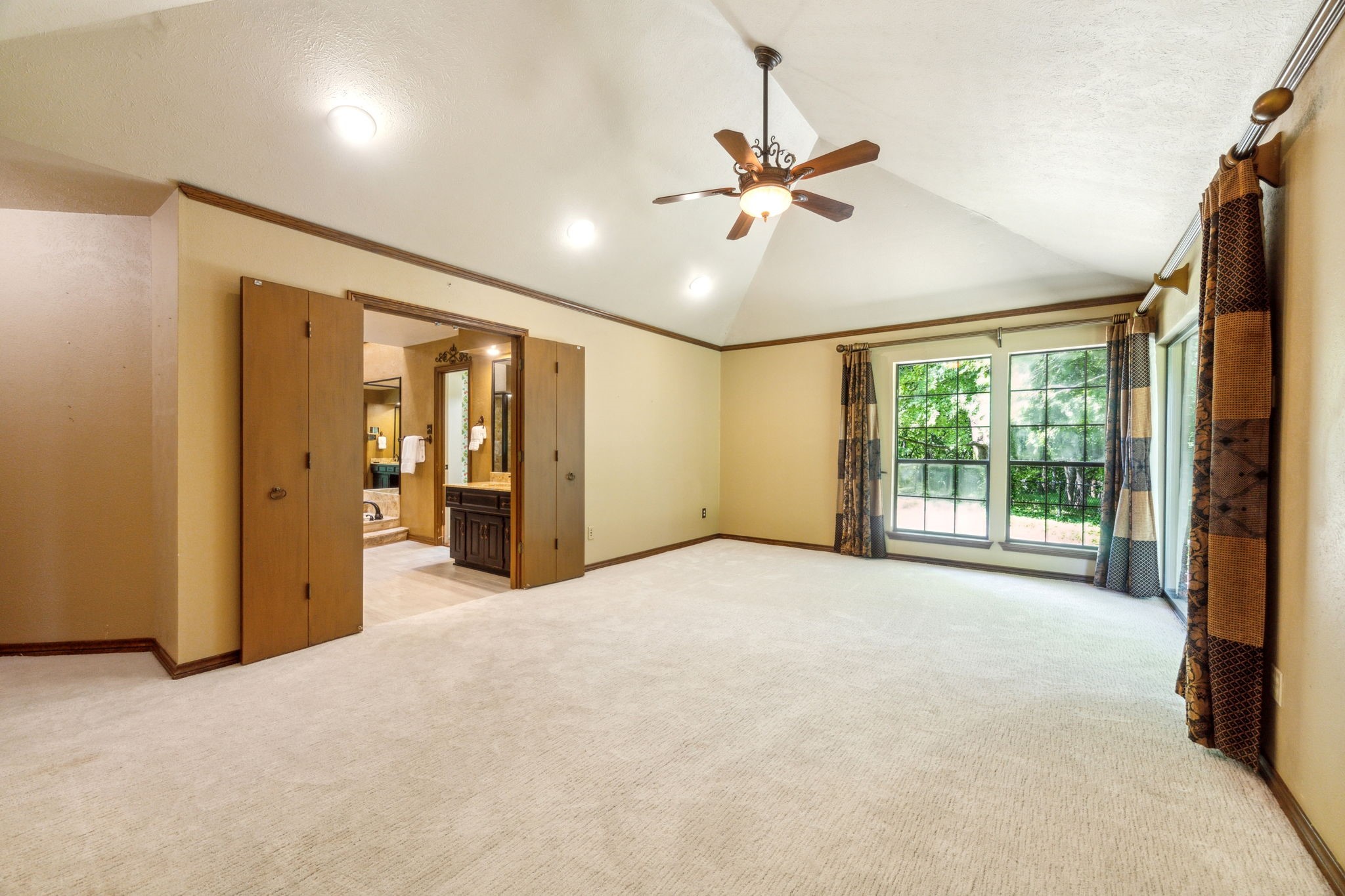 760 N Country Club Road