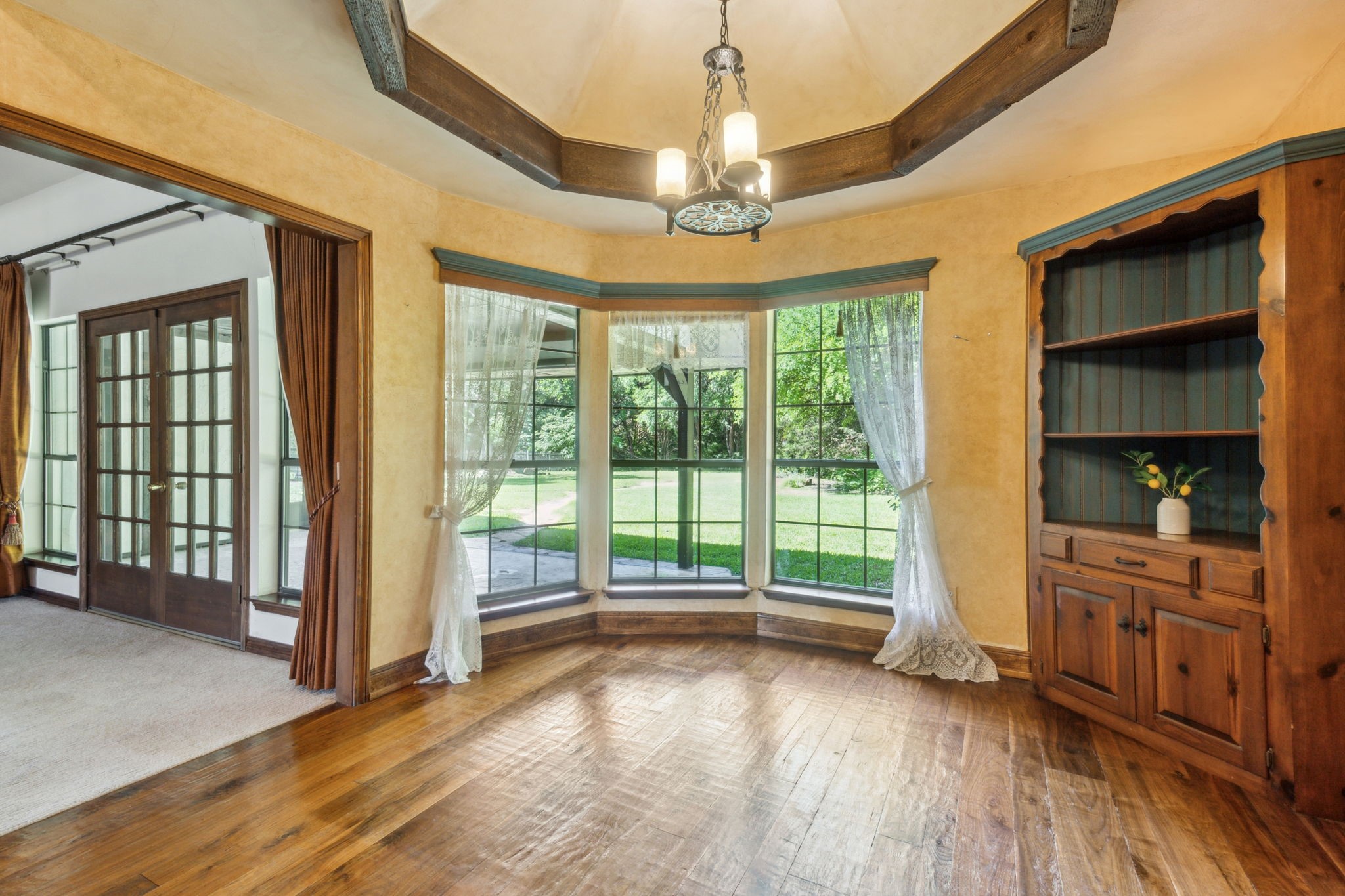 760 N Country Club Road