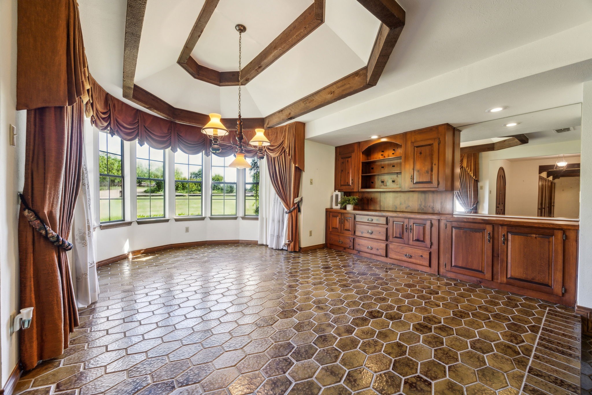 760 N Country Club Road