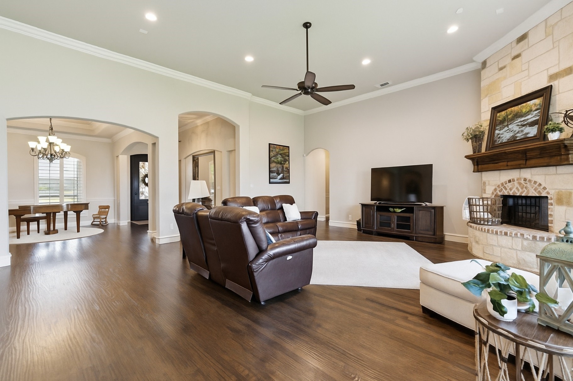 2750 Bauer Court