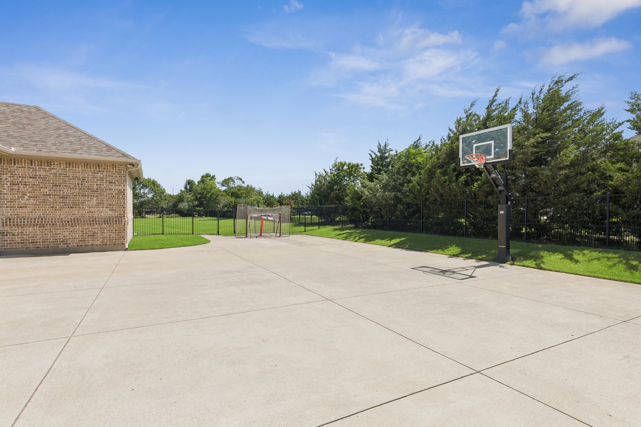 2750 Bauer Court