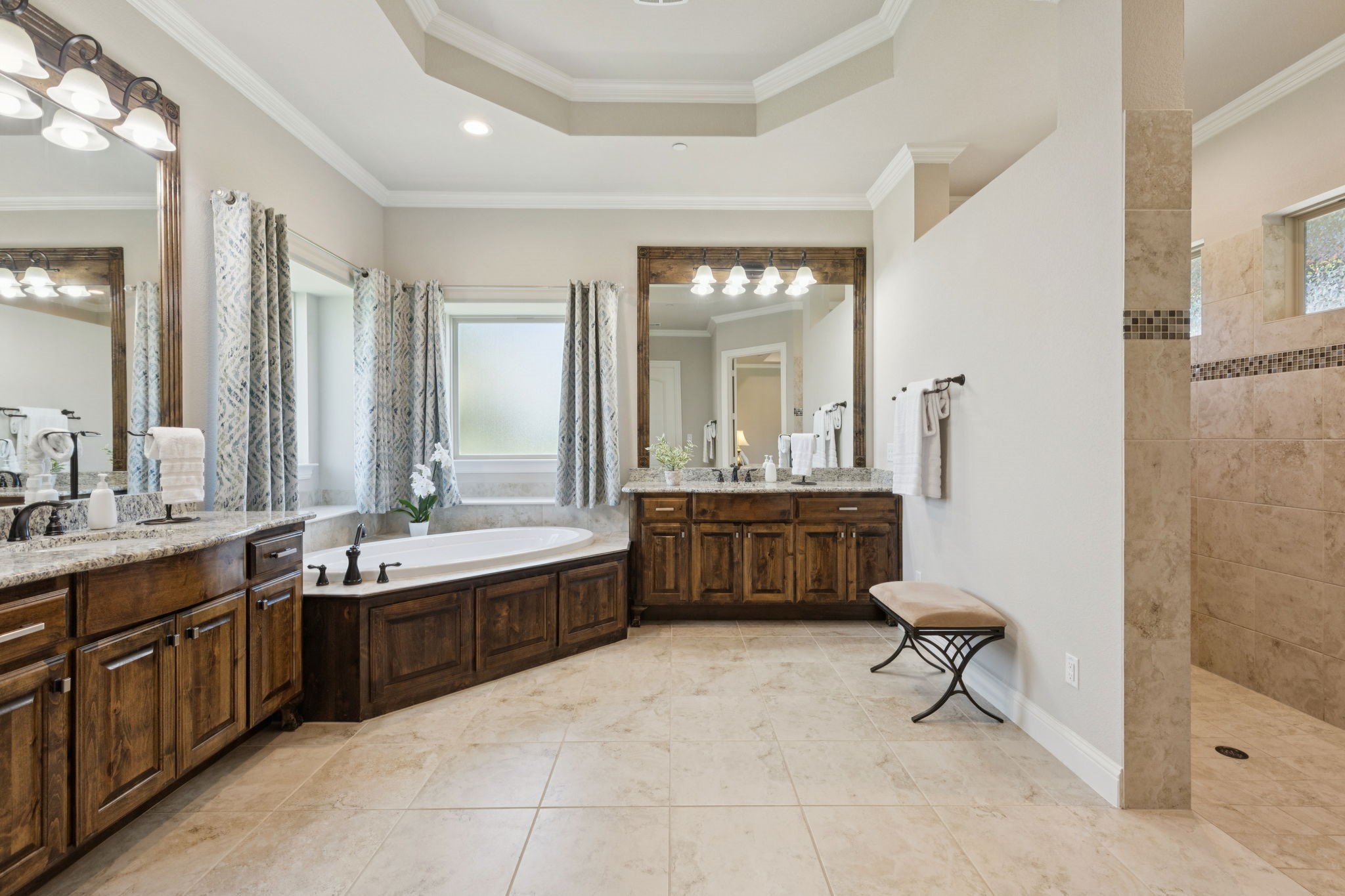 2750 Bauer Court