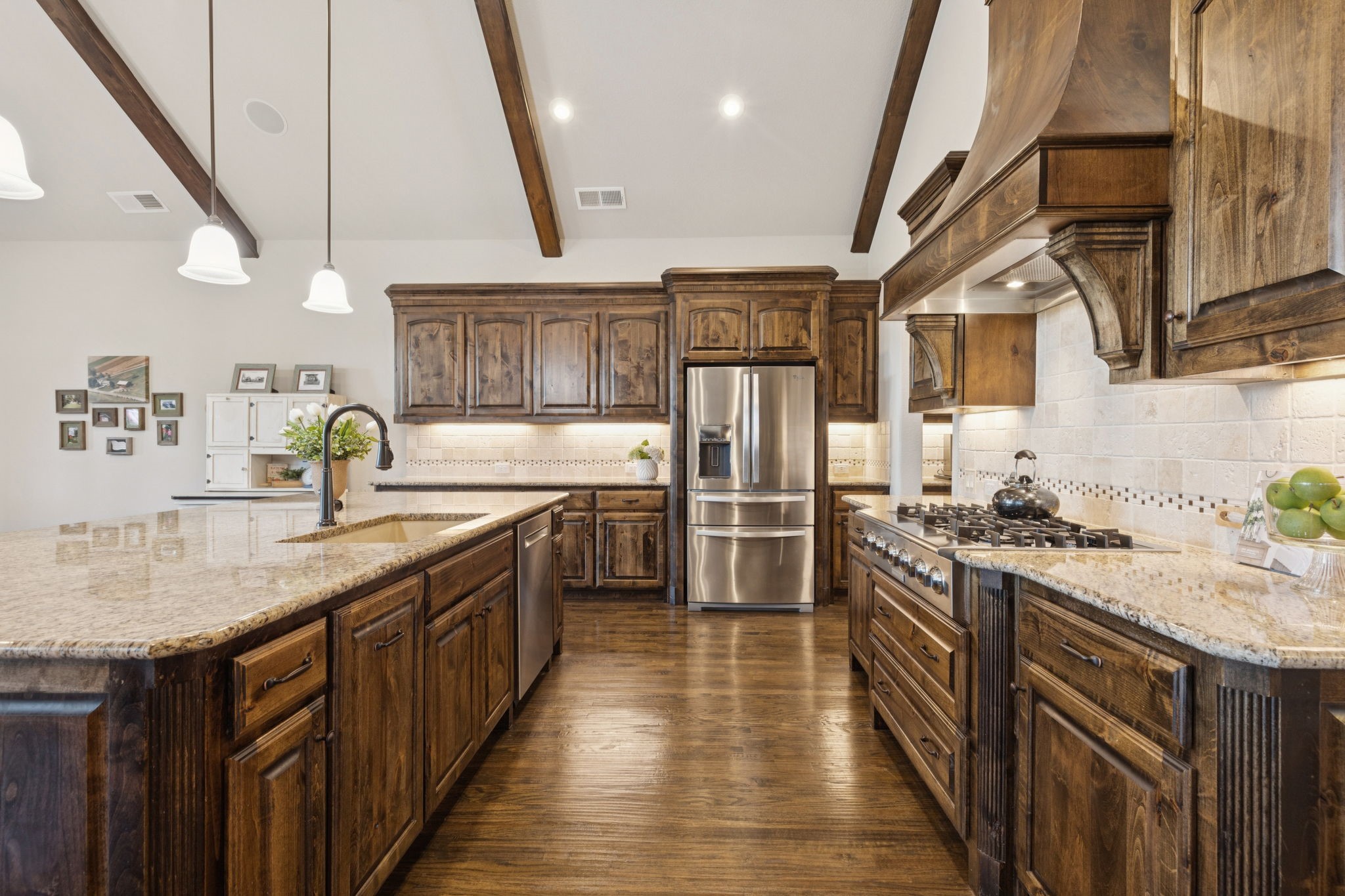 2750 Bauer Court