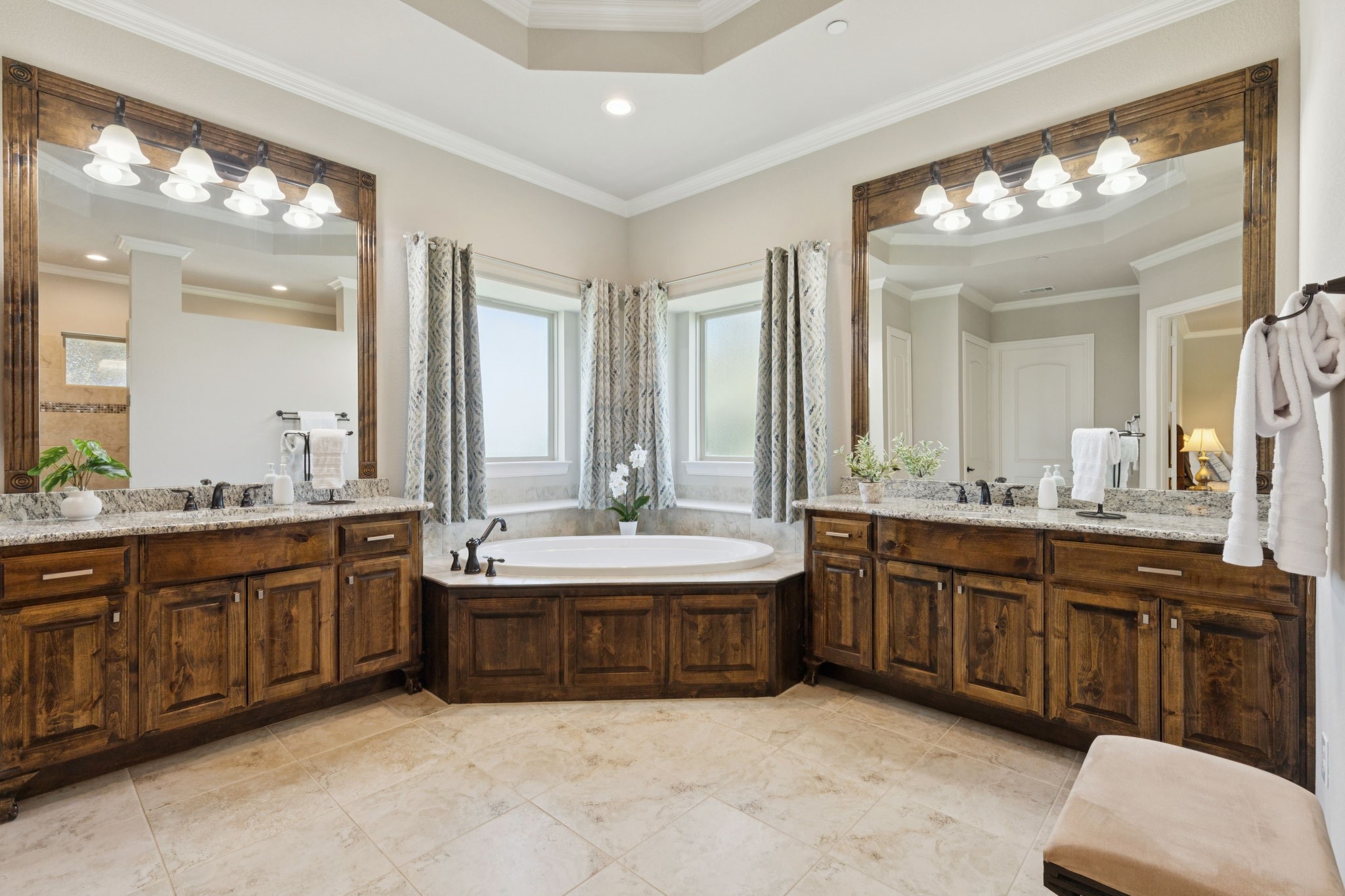 2750 Bauer Court