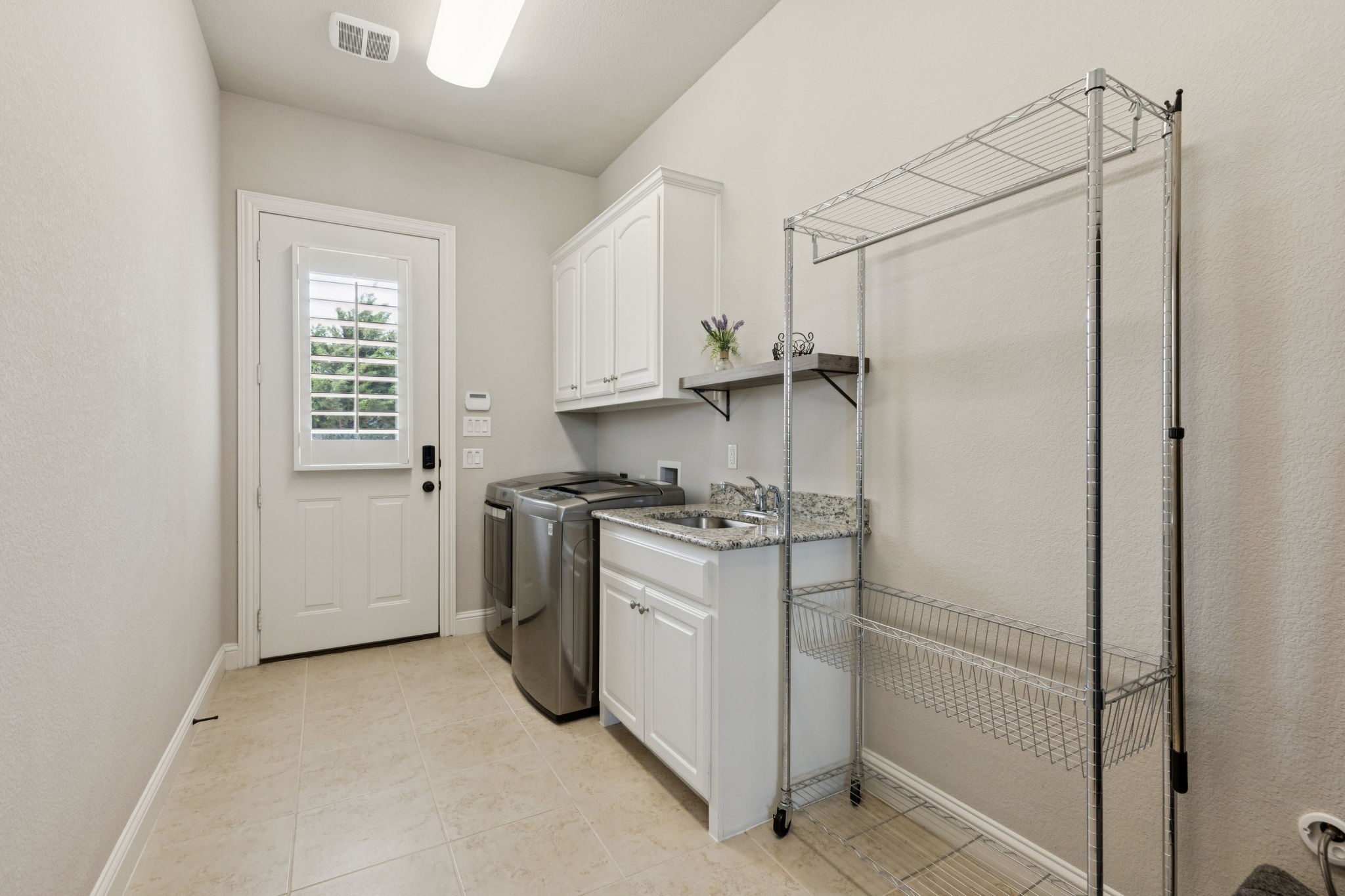 2750 Bauer Court