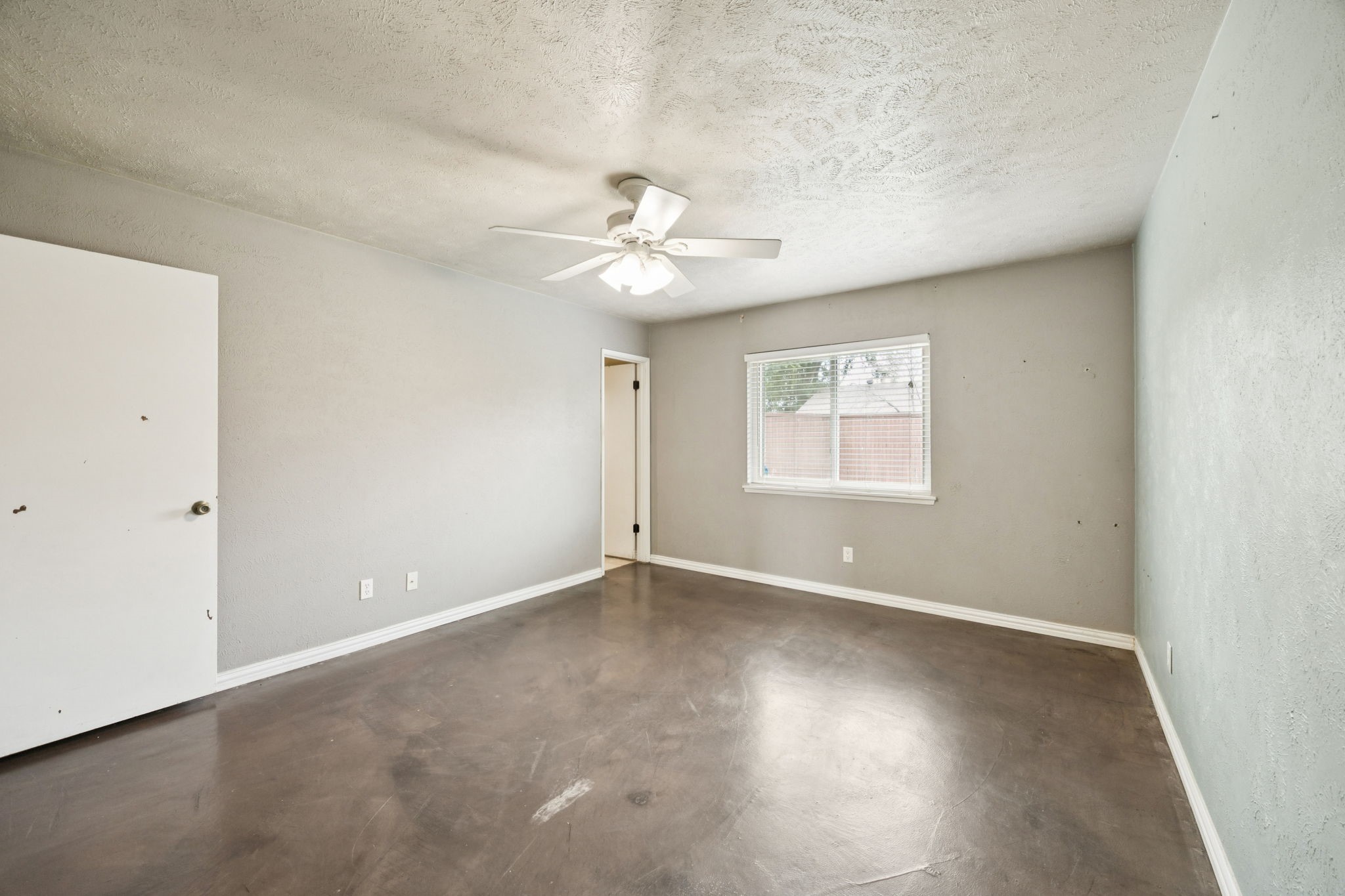 1201 Crestwood Court