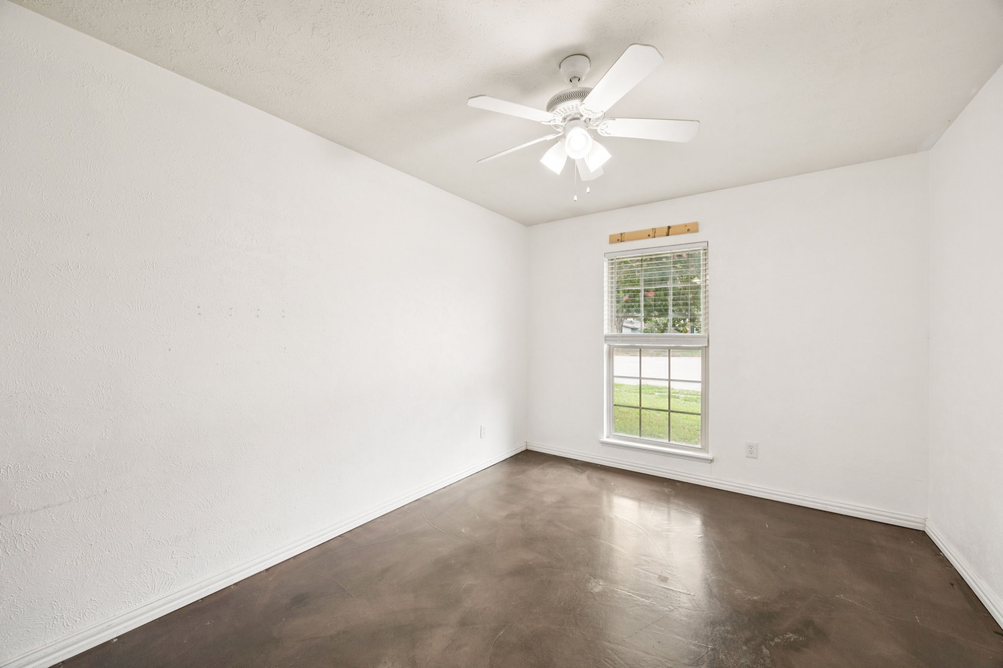 1201 Crestwood Court