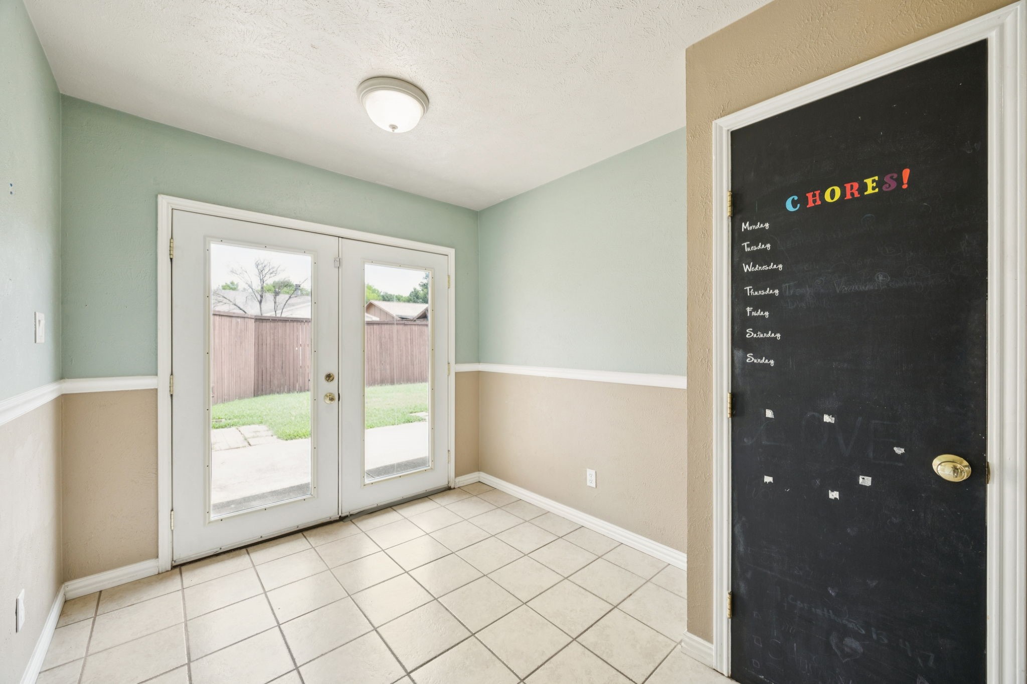 1201 Crestwood Court