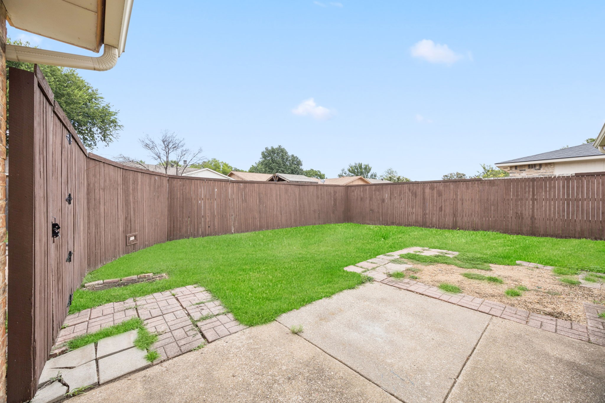 1201 Crestwood Court