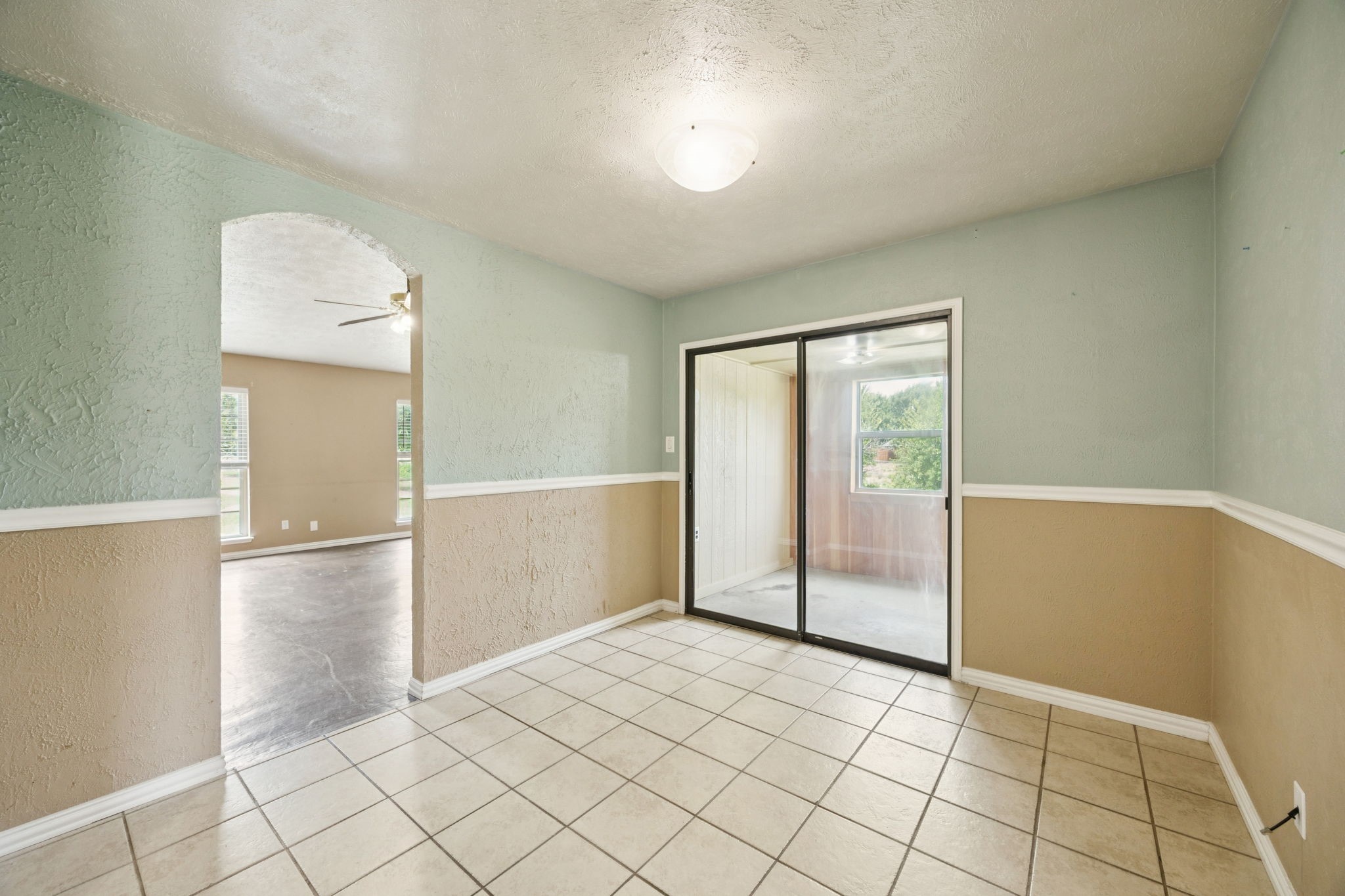 1201 Crestwood Court