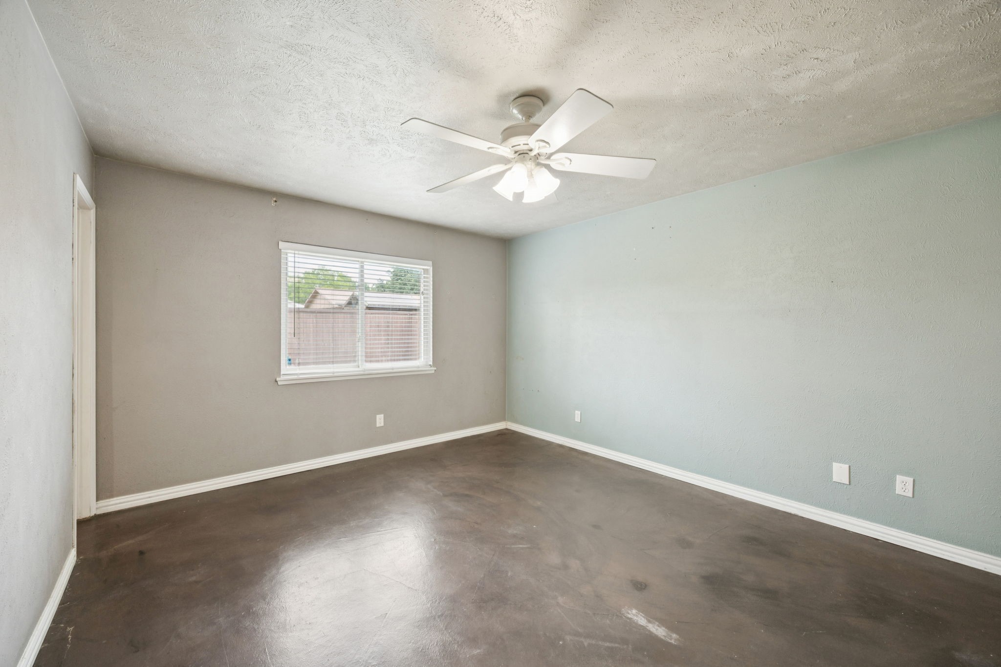 1201 Crestwood Court