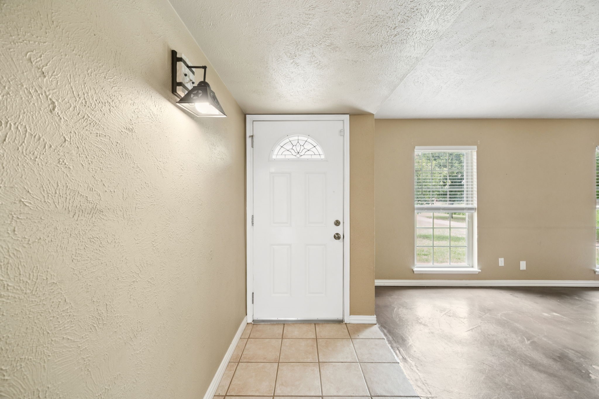 1201 Crestwood Court