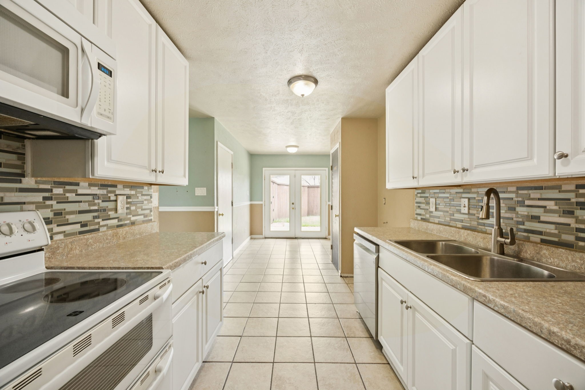 1201 Crestwood Court