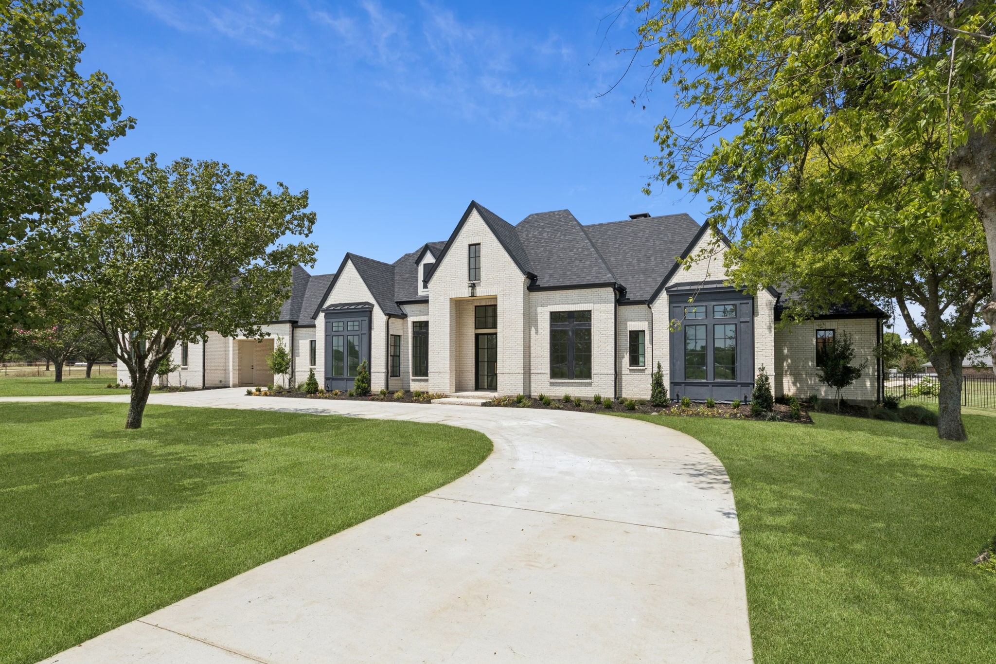 2157 Country Club Road