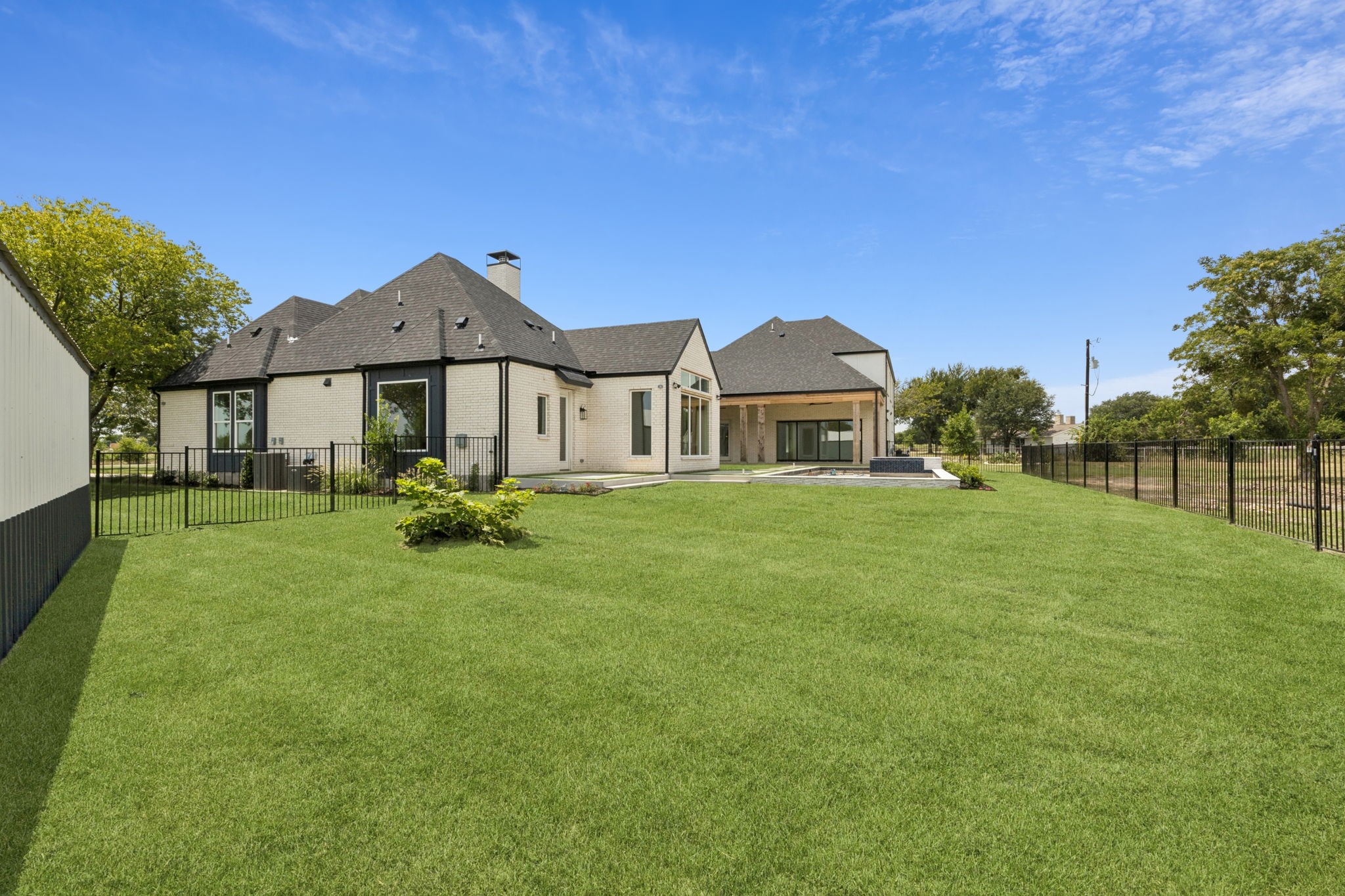 2157 Country Club Road