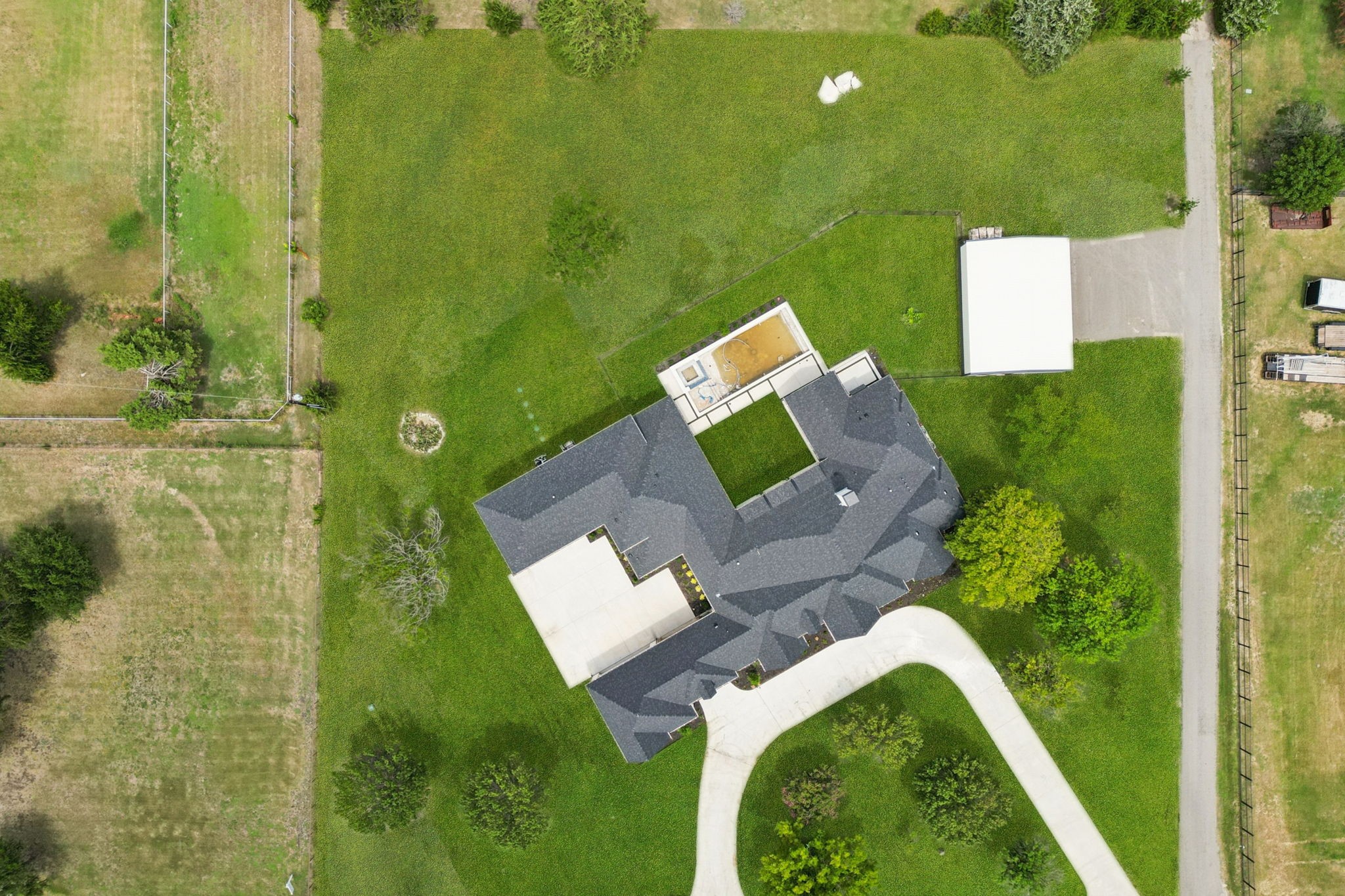 2157 Country Club Road