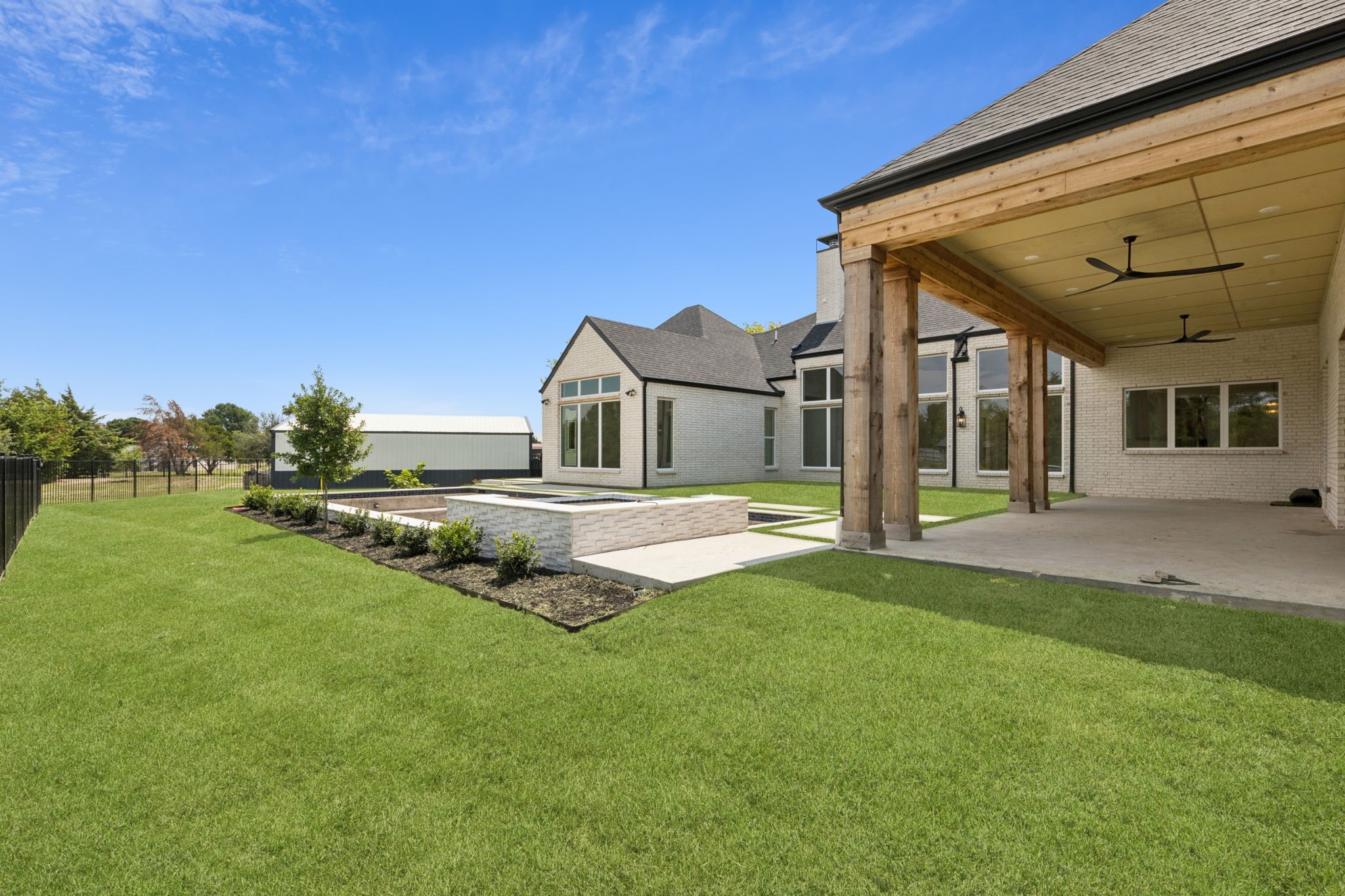2157 Country Club Road