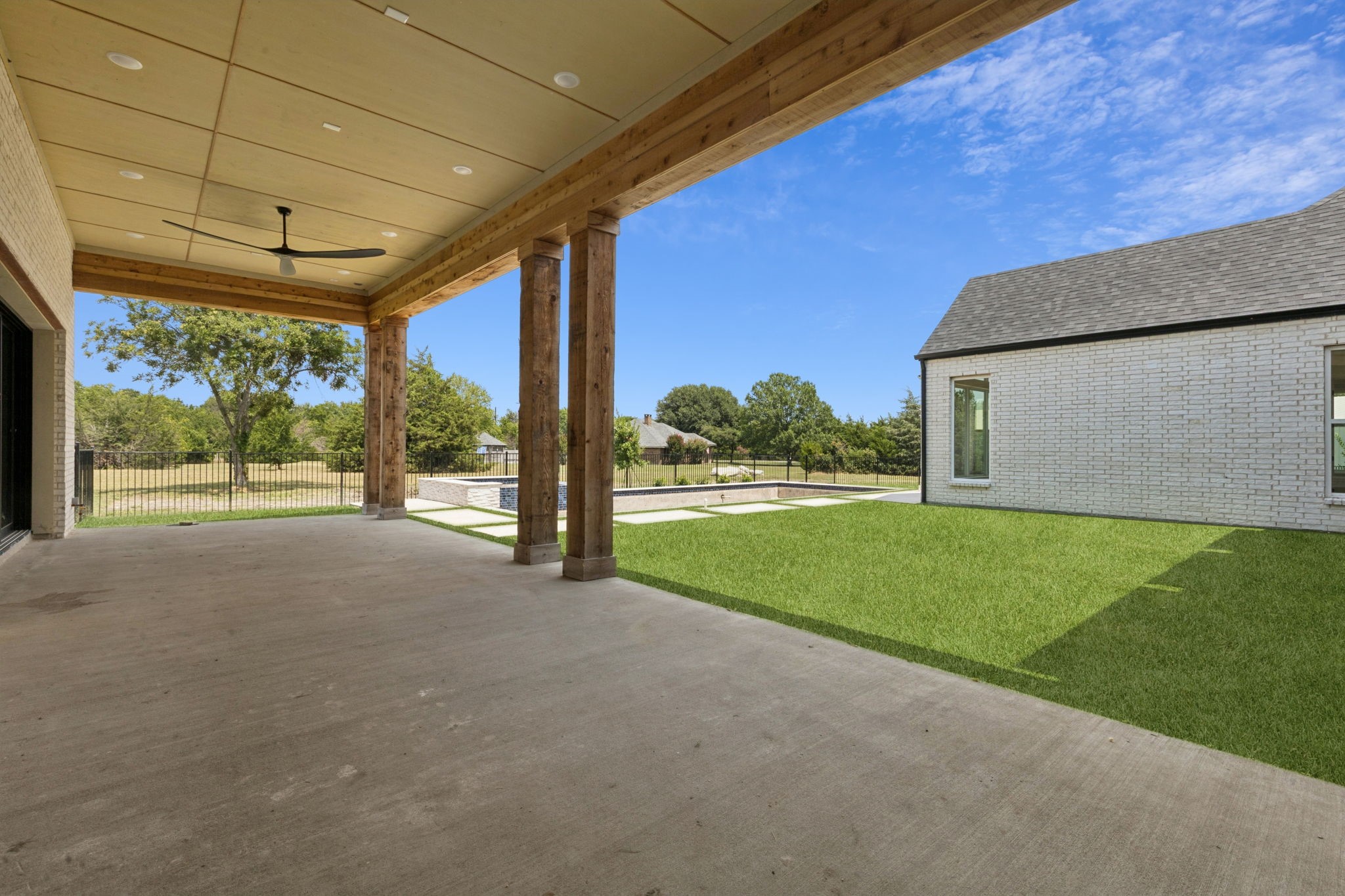 2157 Country Club Road