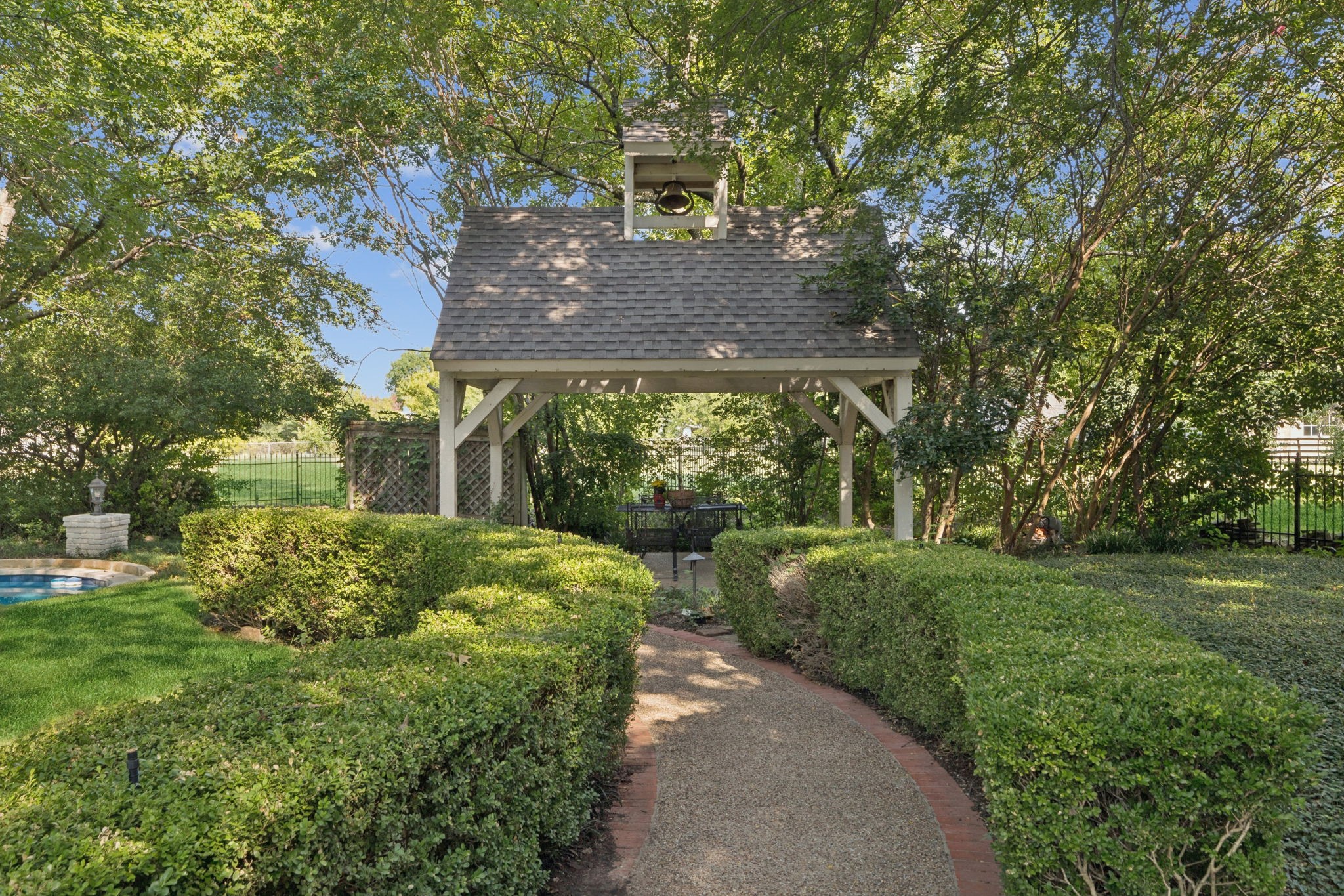 2105 Dublin Road