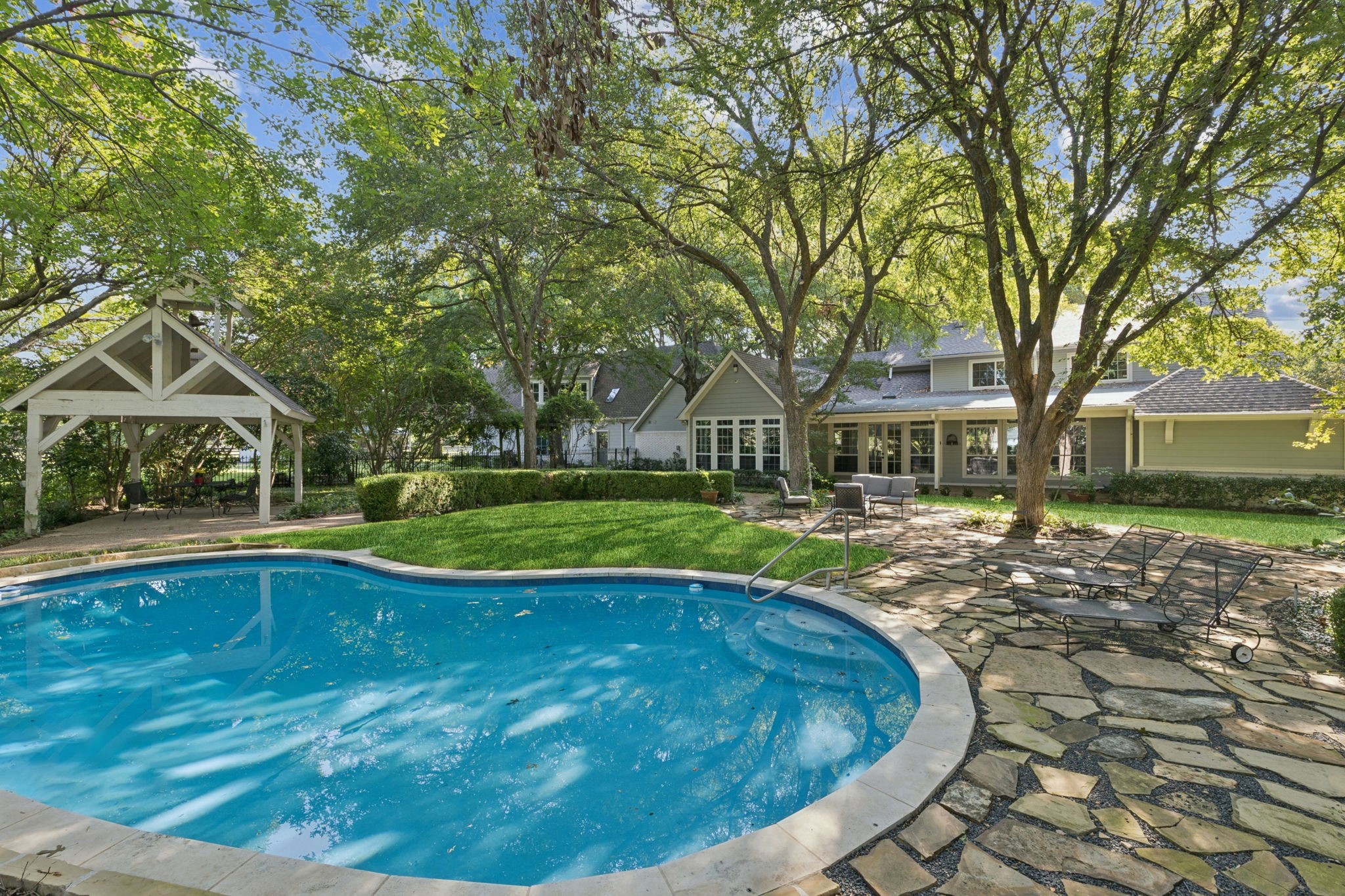 2105 Dublin Road