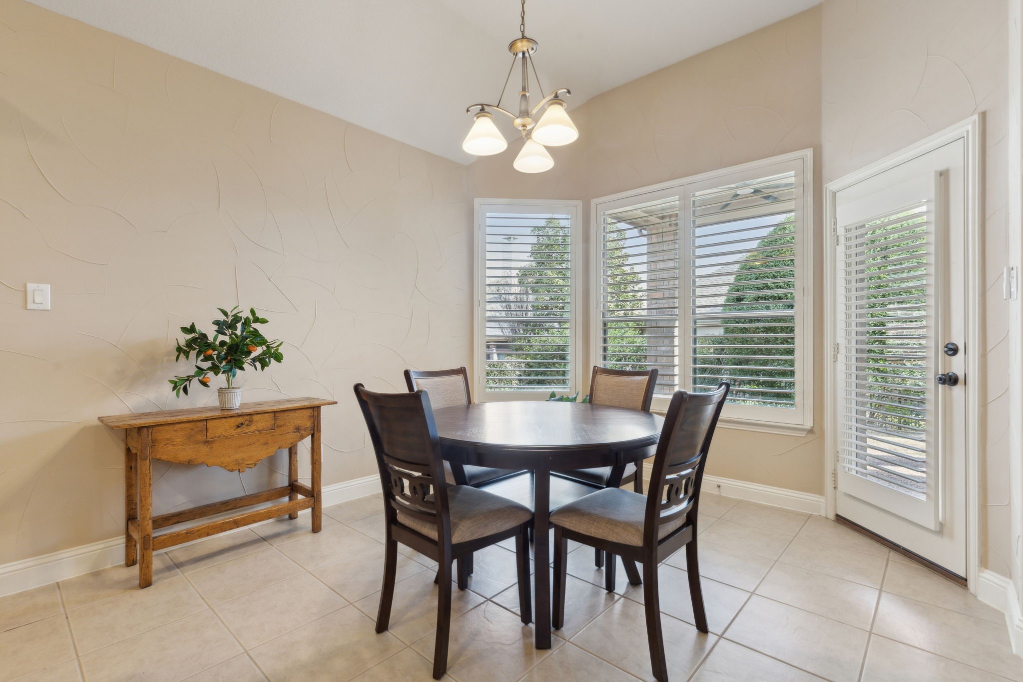814 Barton Springs Drive