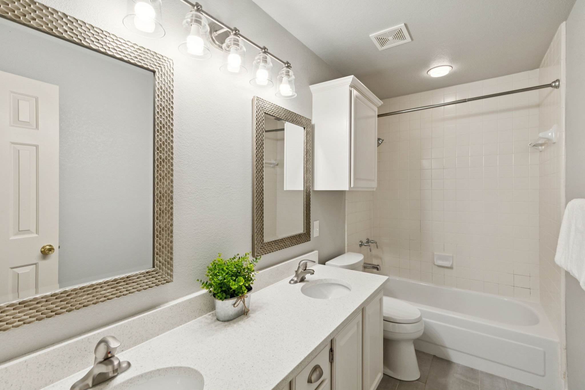 4369 Timberglen Road