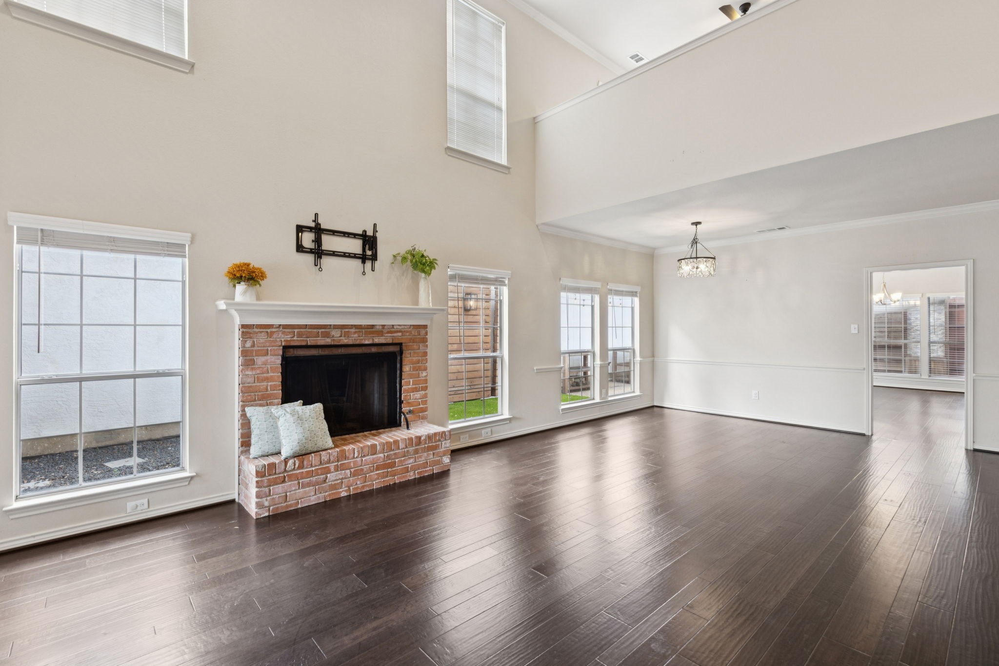 4369 Timberglen Road