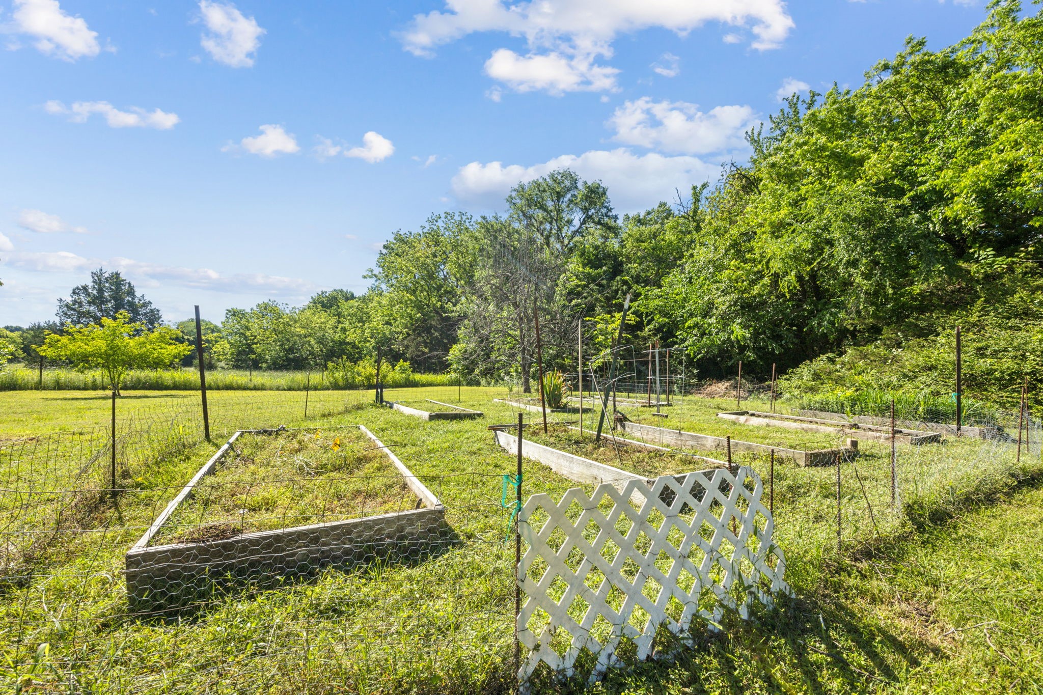 760 N N Country Club Road