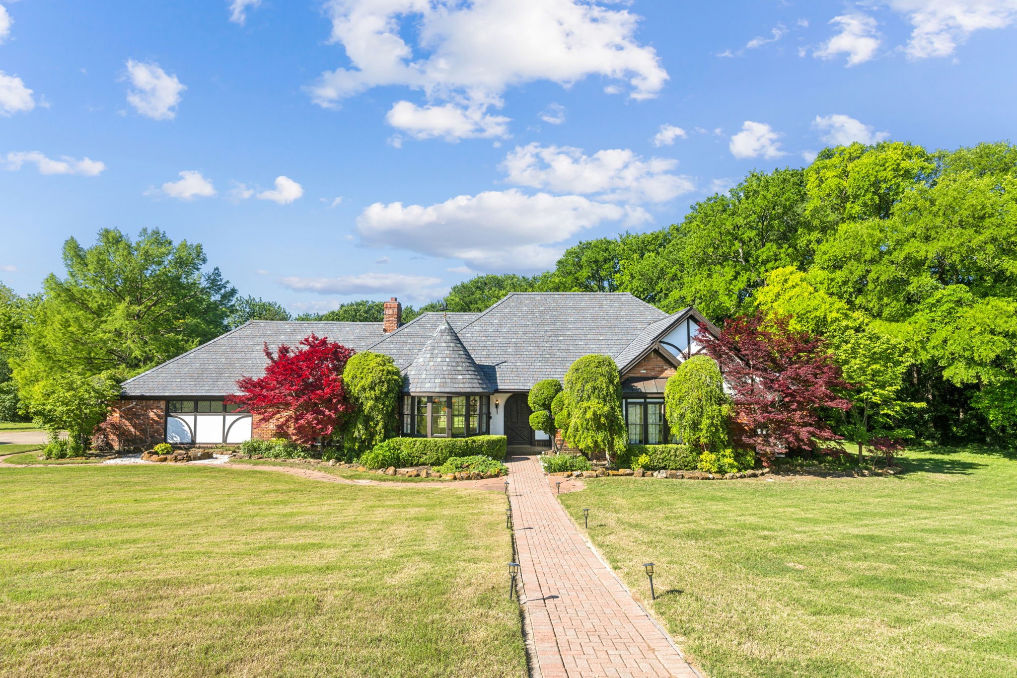 760 N N Country Club Road