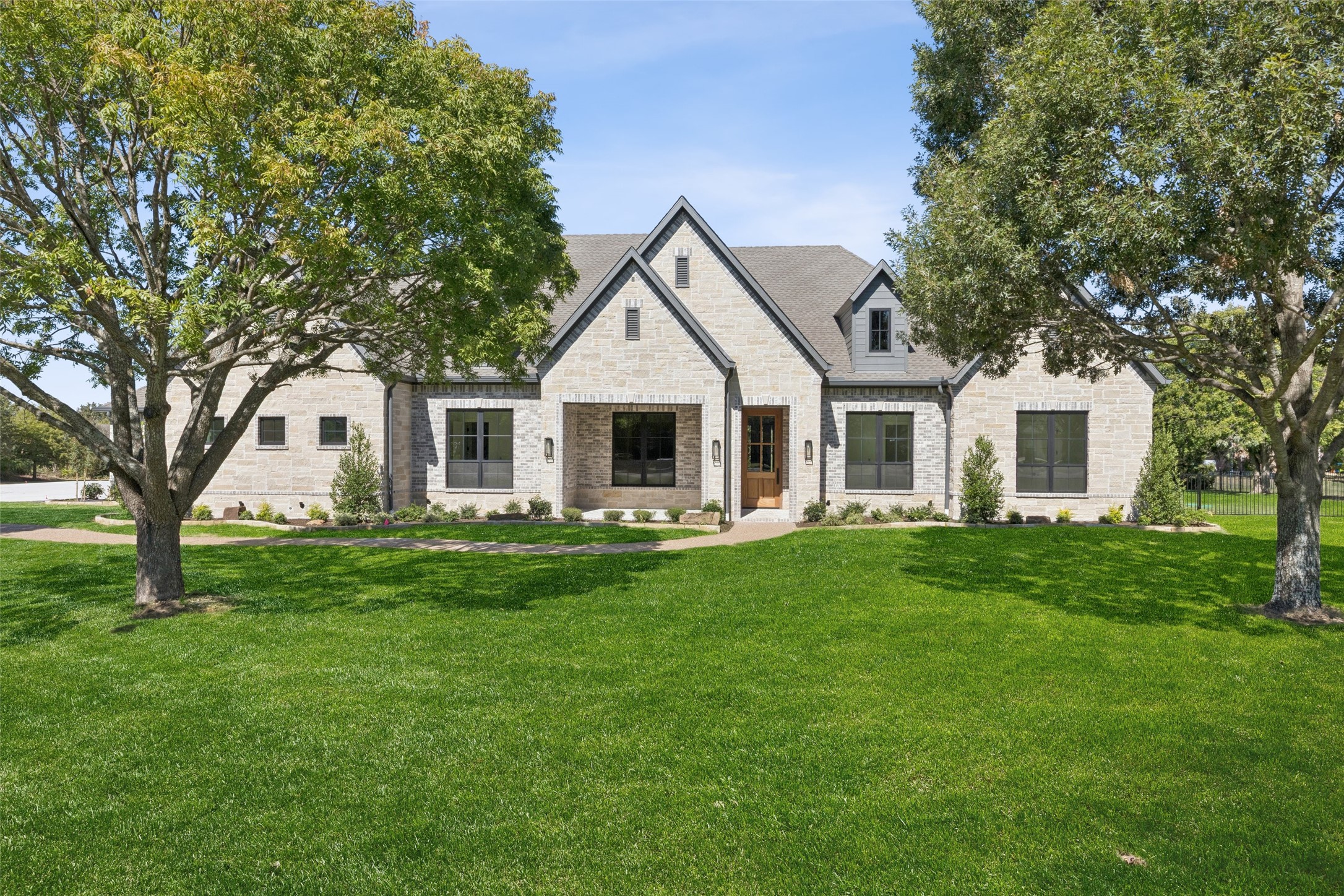 871 Beechwood Lane