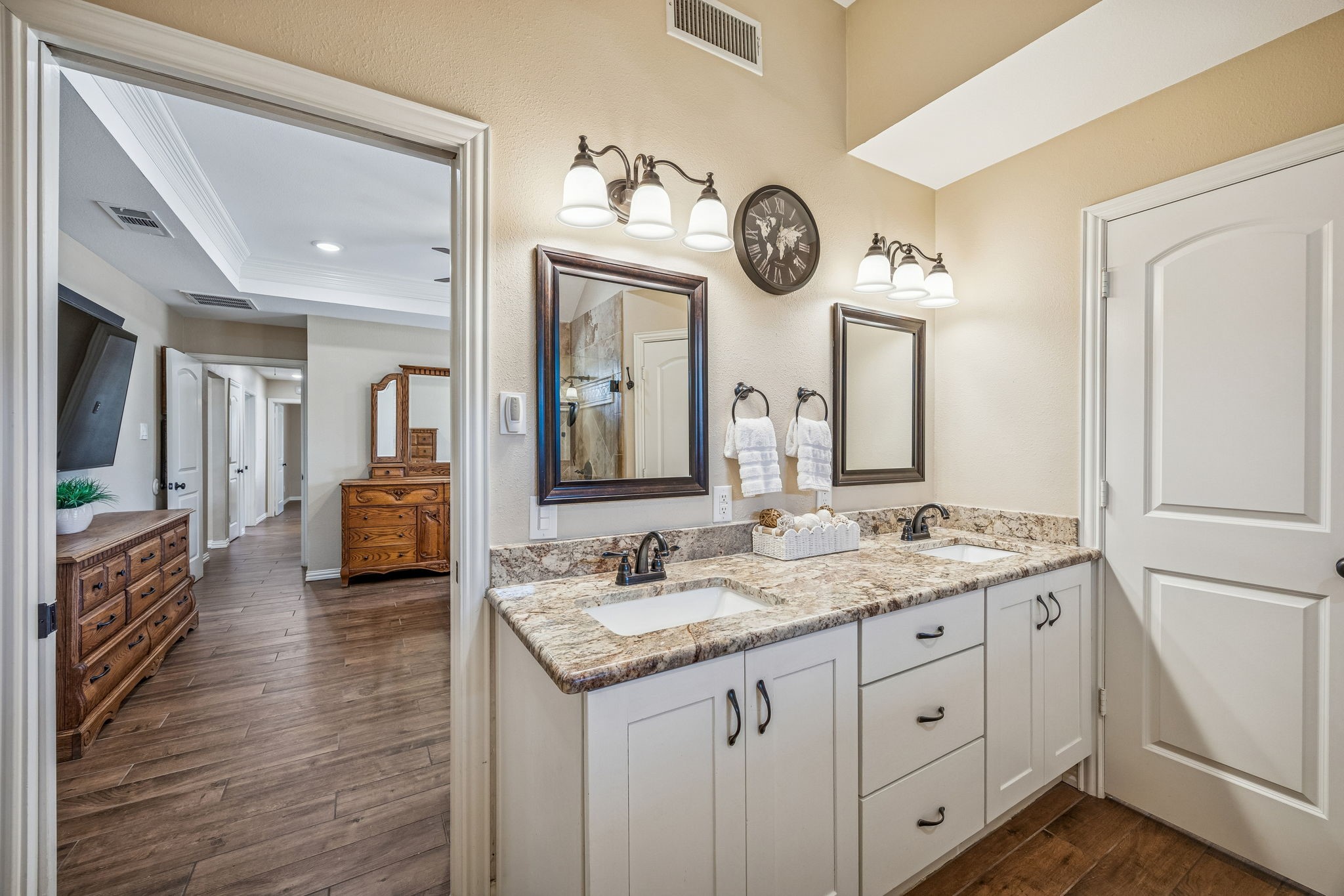 6 Hickory Hill Street