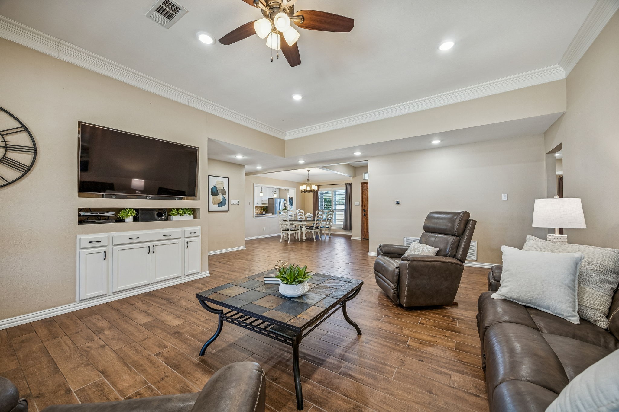 6 Hickory Hill Street