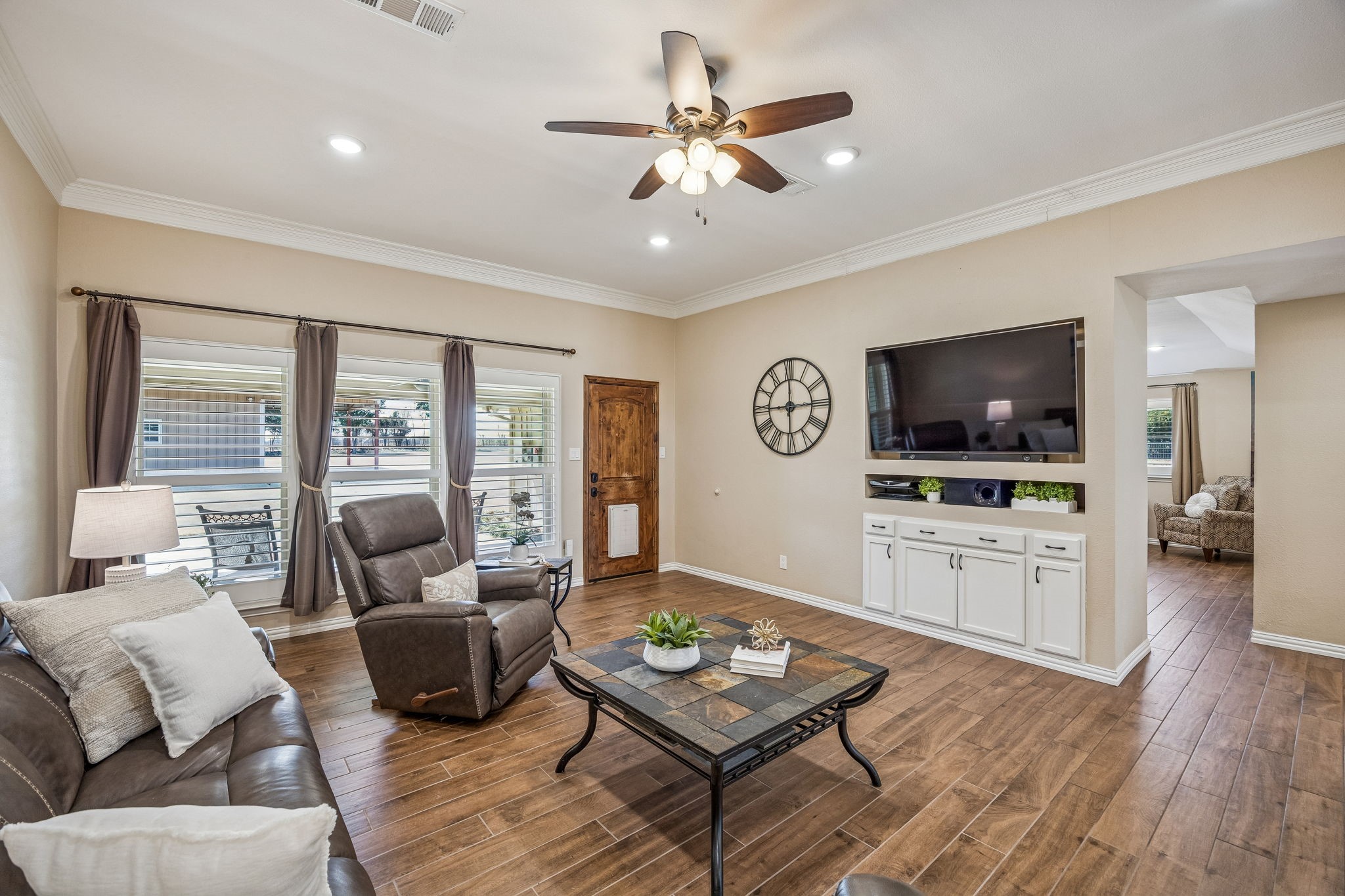 6 Hickory Hill Street