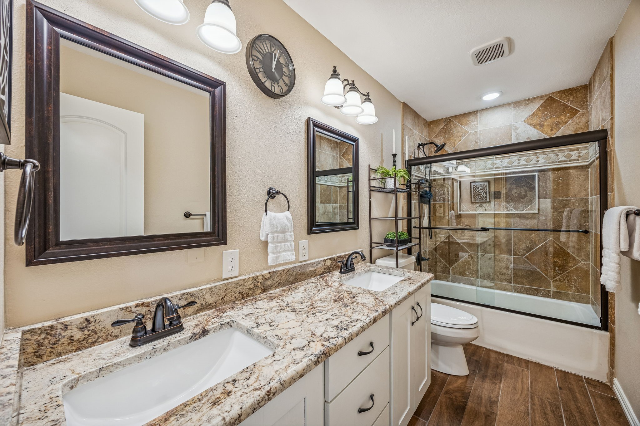 6 Hickory Hill Street