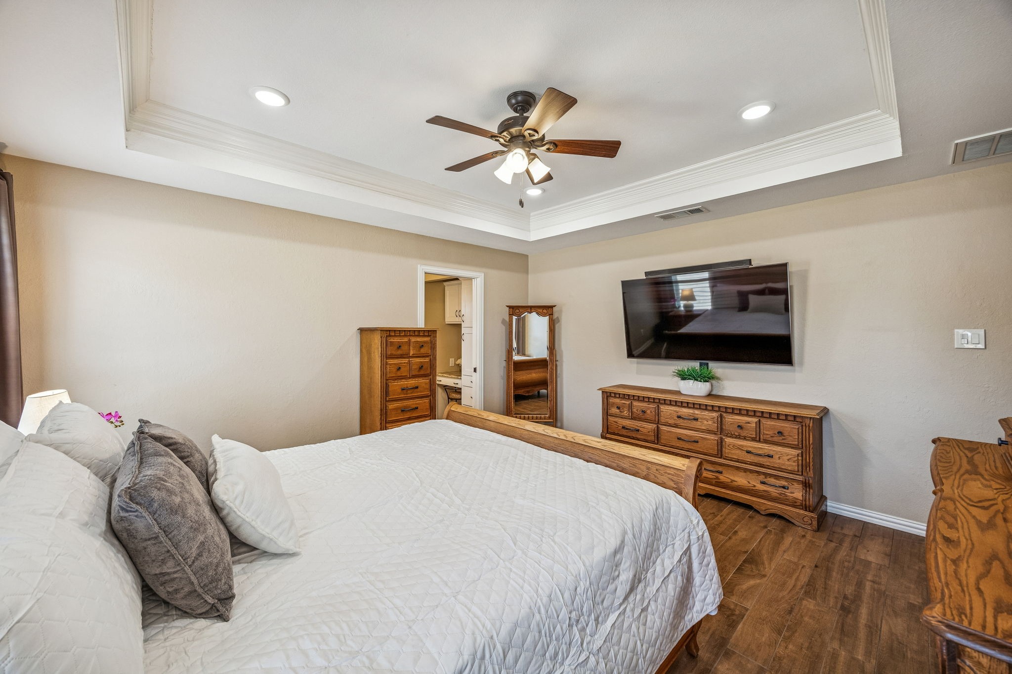 6 Hickory Hill Street