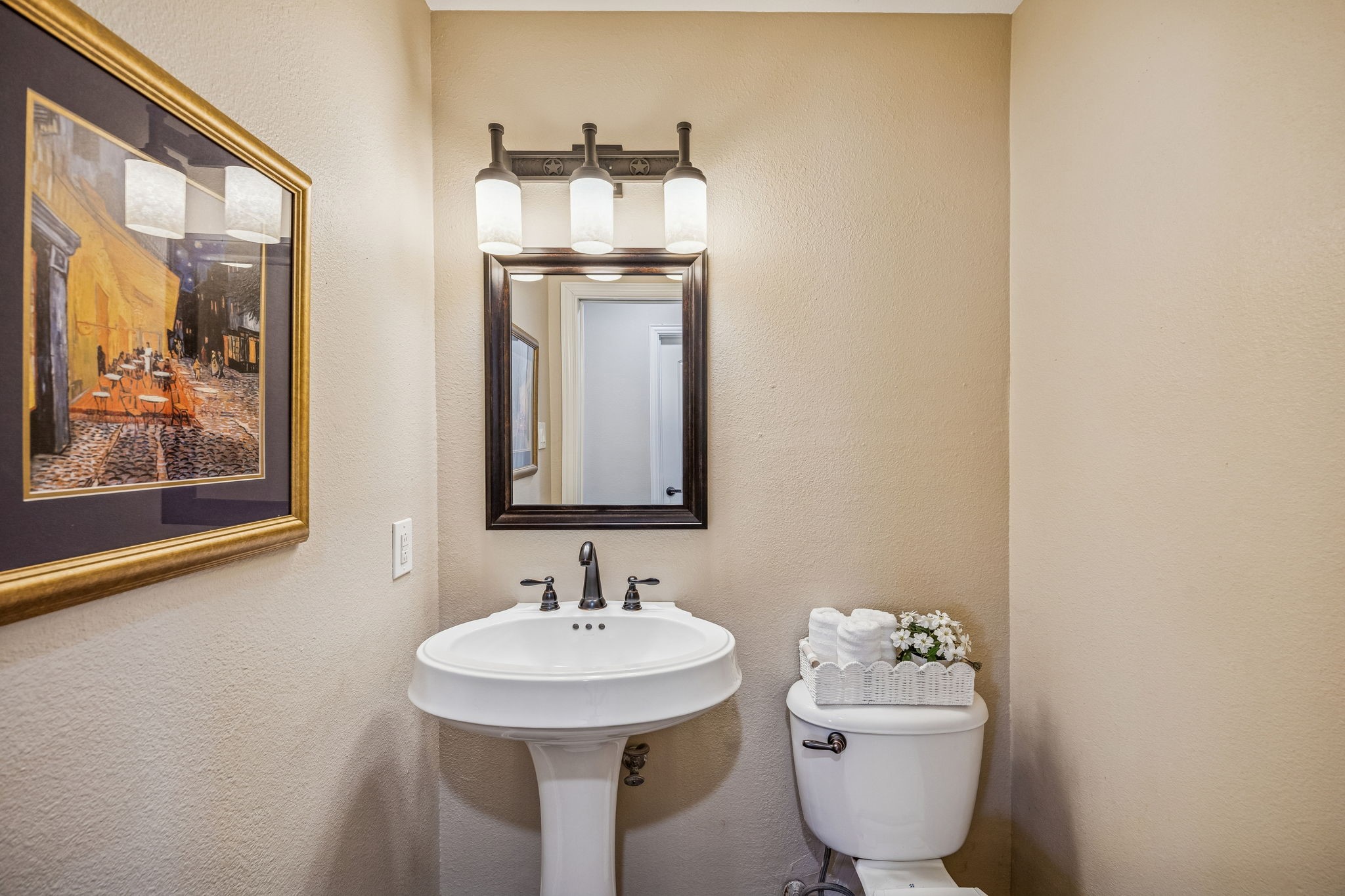 6 Hickory Hill Street