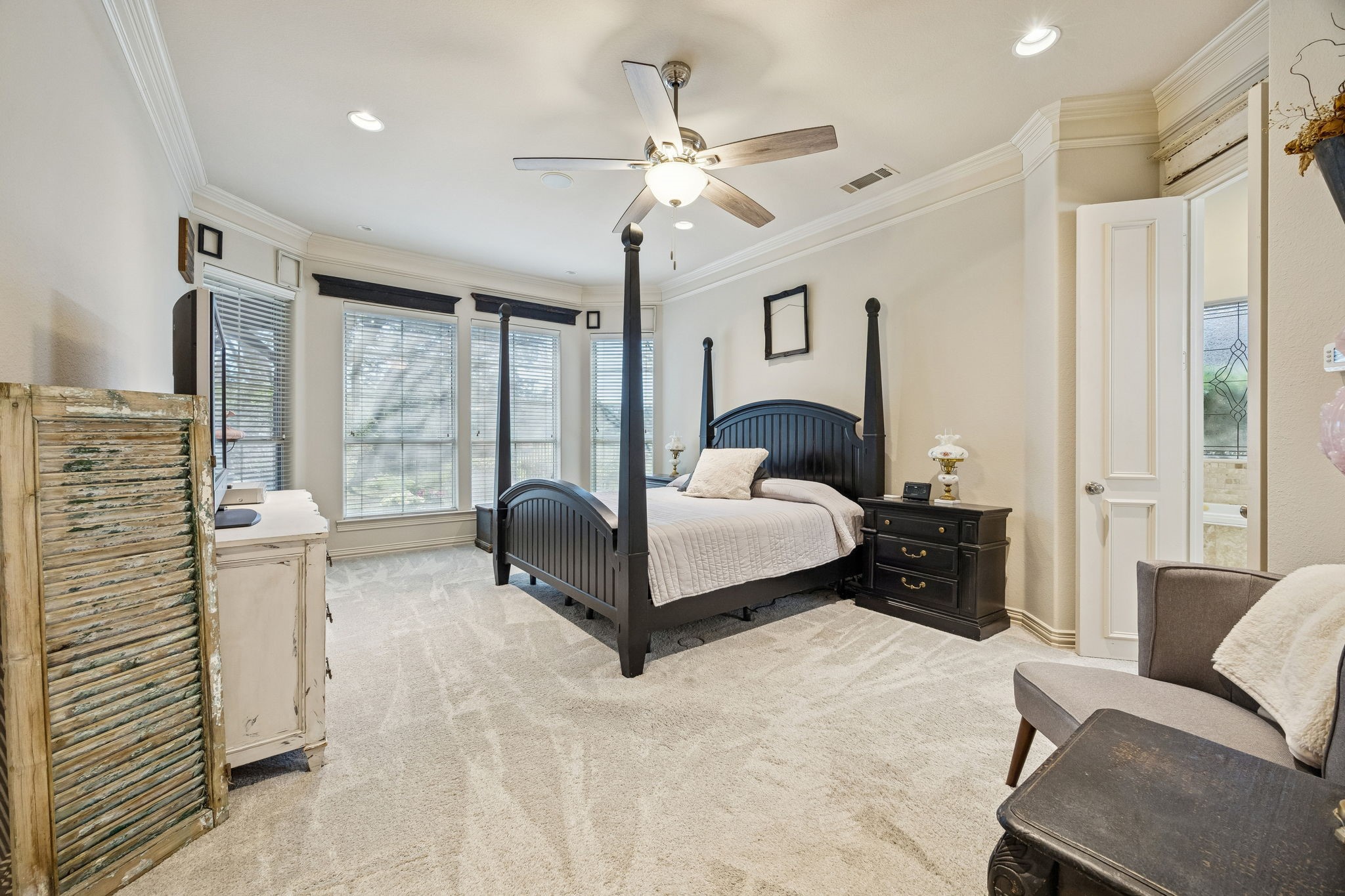 620 Oakmont Court