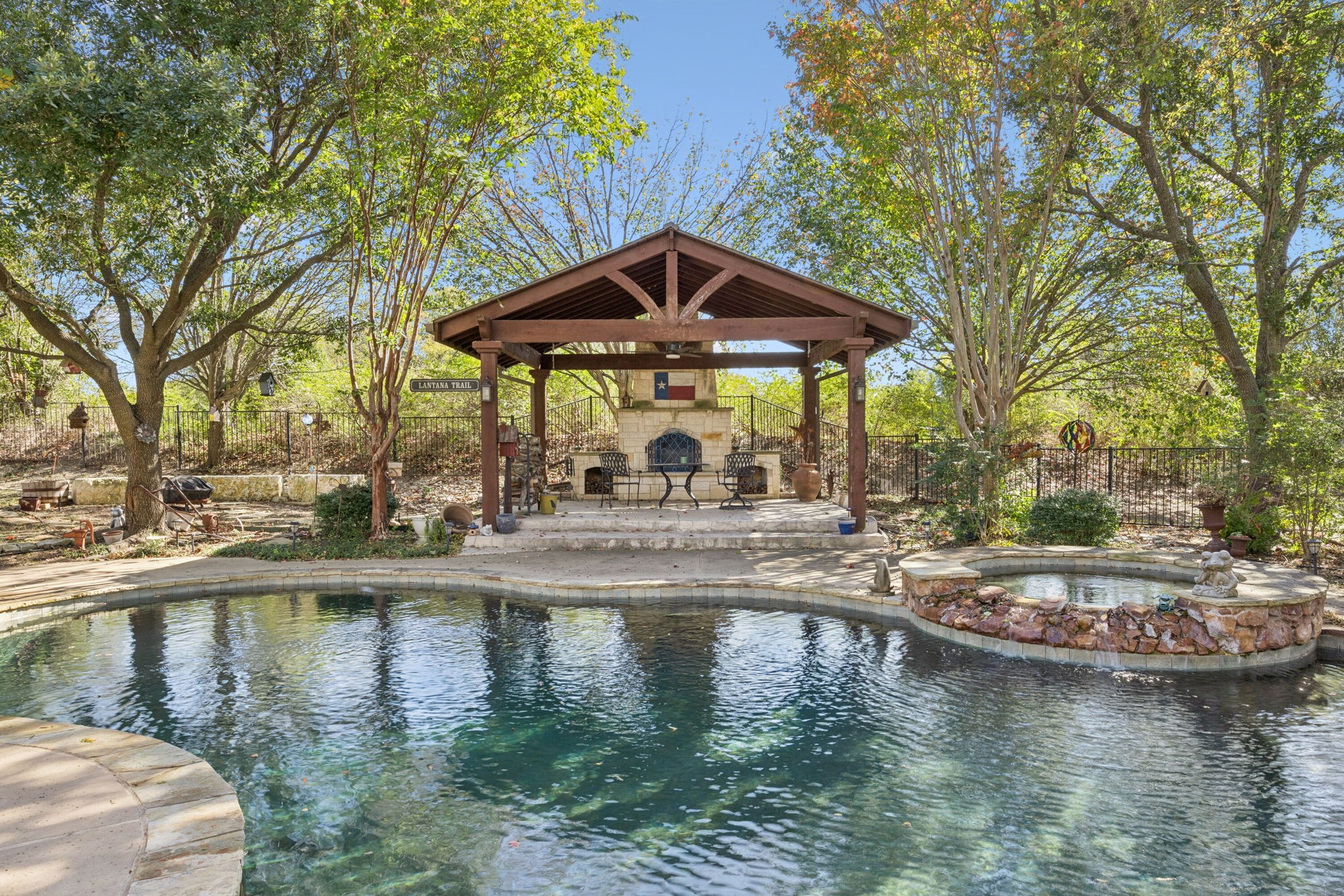 620 Oakmont Court