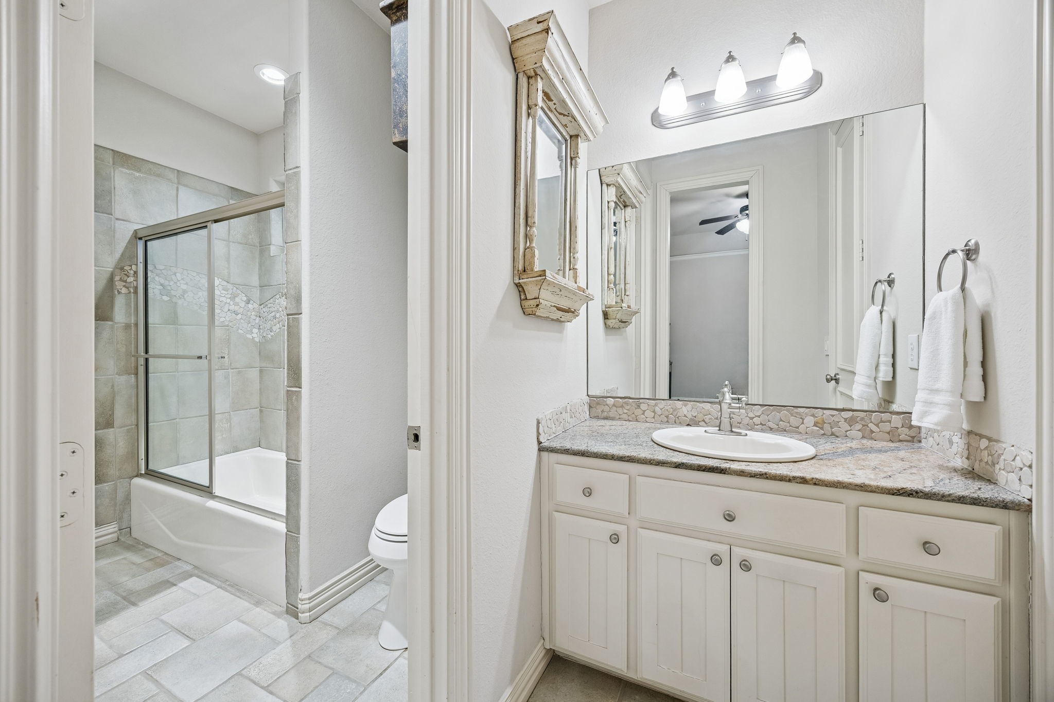 620 Oakmont Court