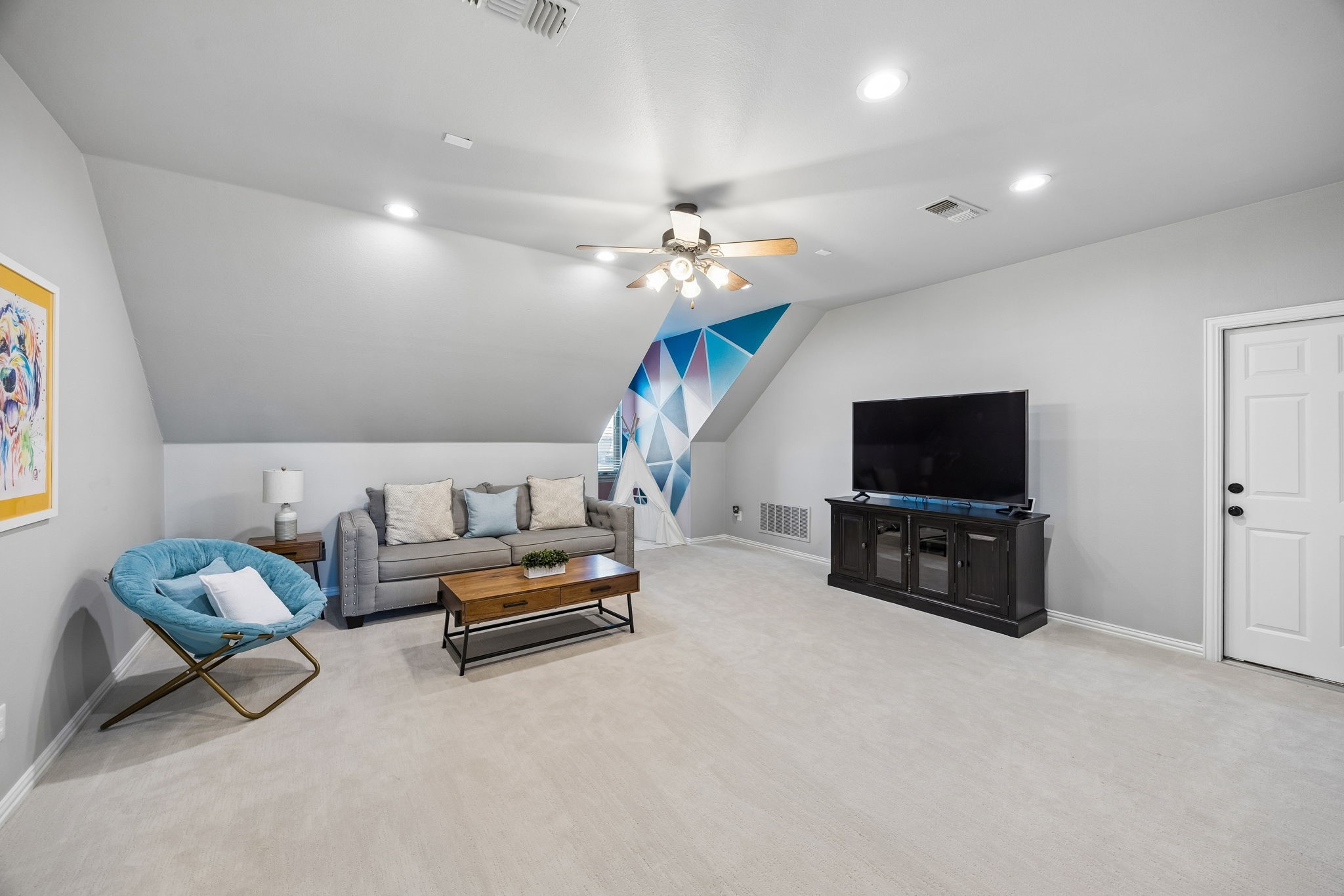 655 Palomino Drive