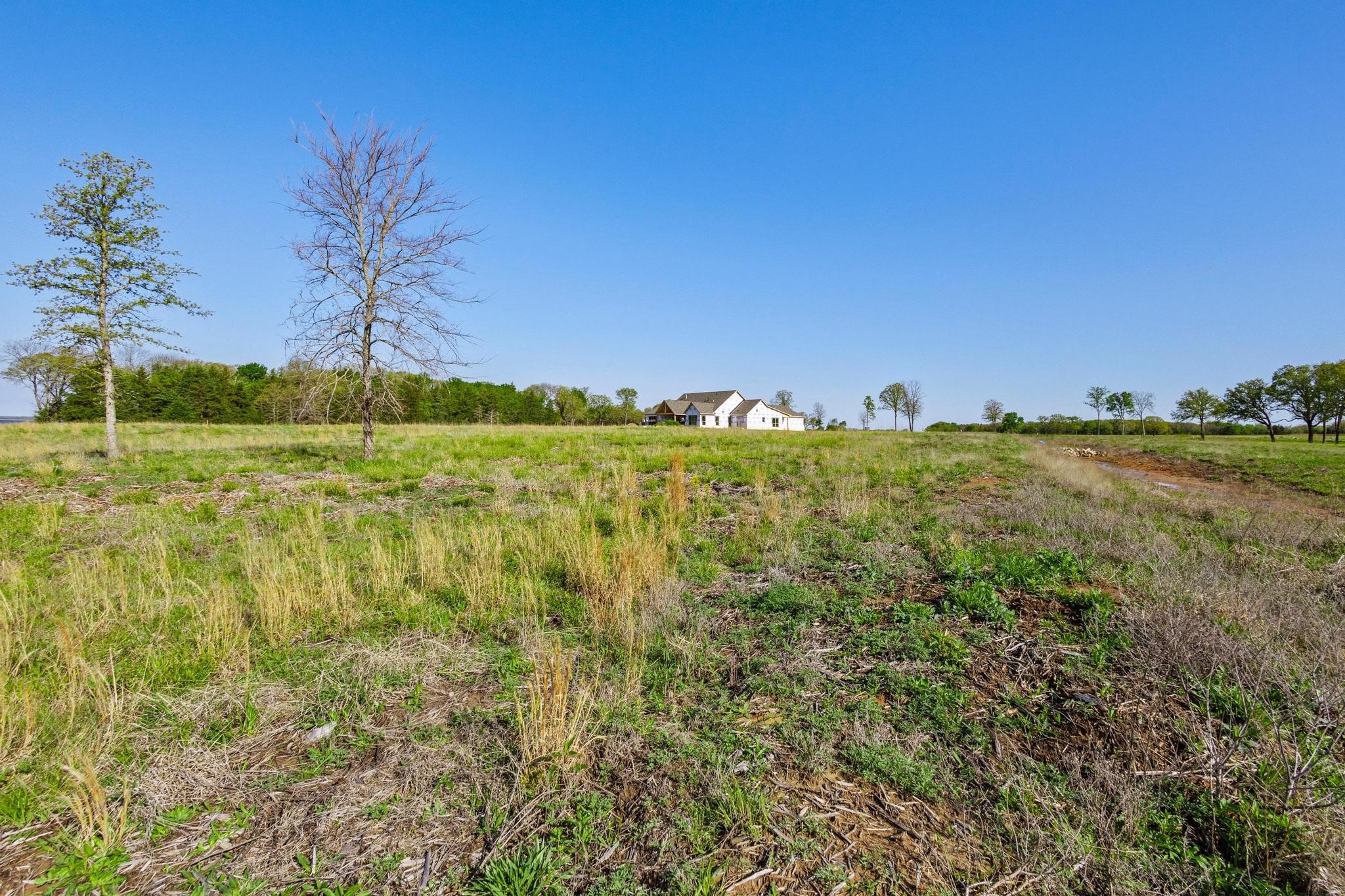 381 Lakewood Lane