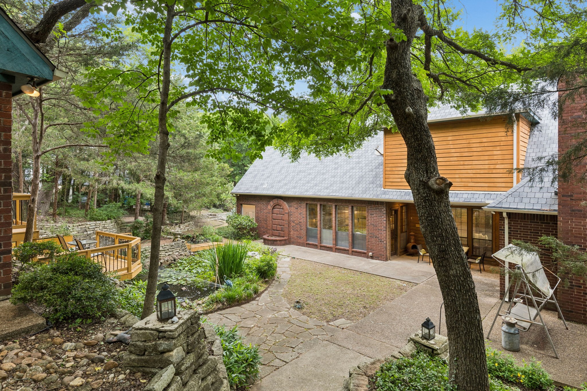 950 Willow Court