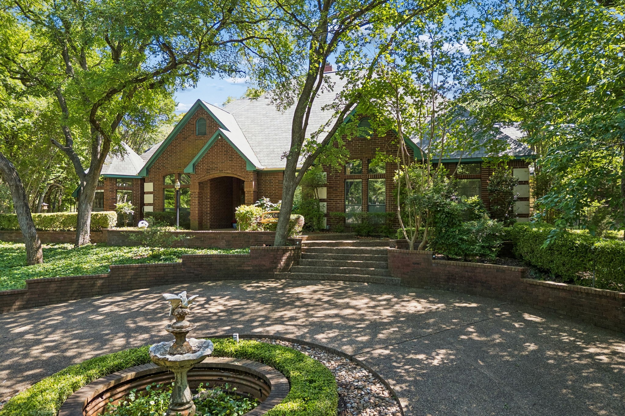 950 Willow Court