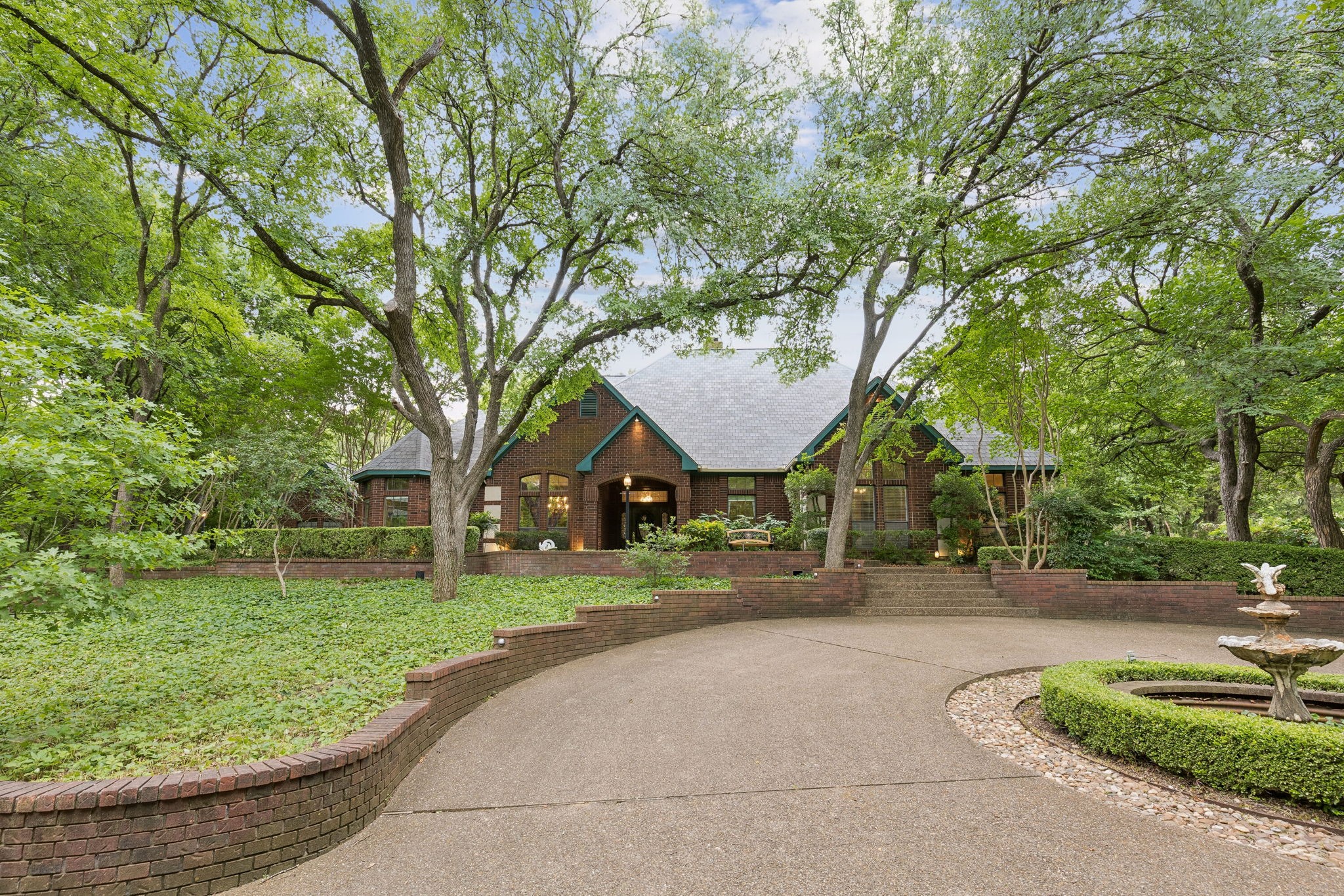 950 Willow Court