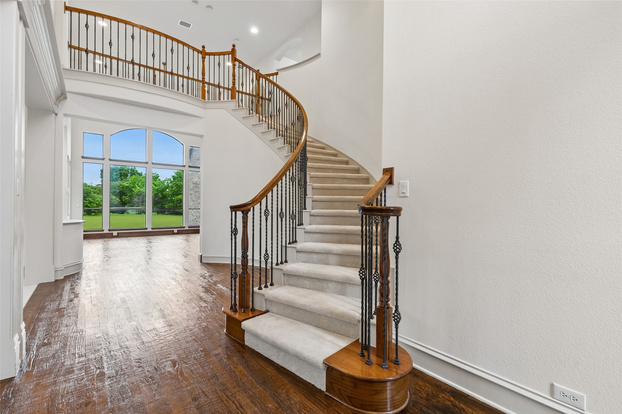 631 Lakeridge Drive