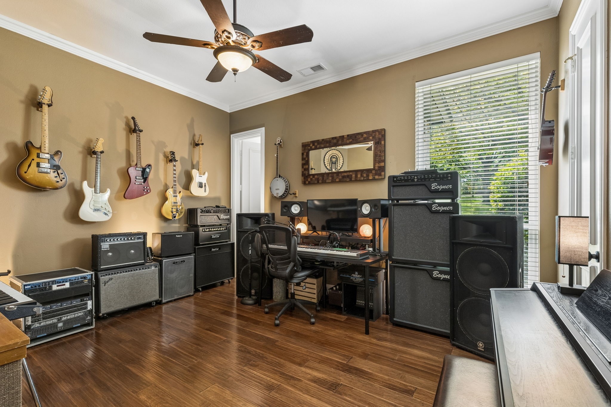 310 Deer Path